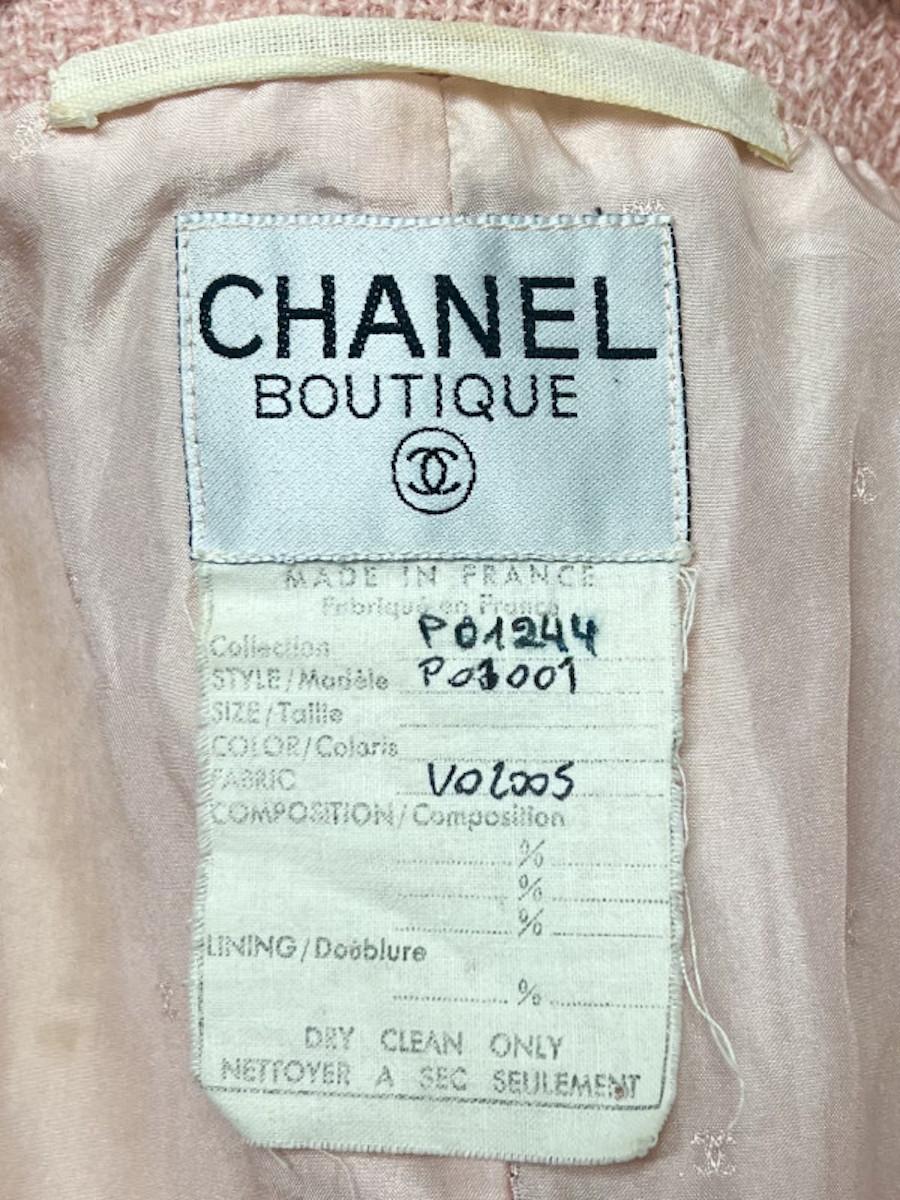 Donna 1994 Giacca Chanel in tweed rosa in vendita