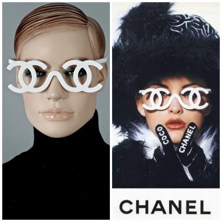 1994 CHANEL White CC Logo Futuristic Sunglasses at 1stDibs  display picture 1