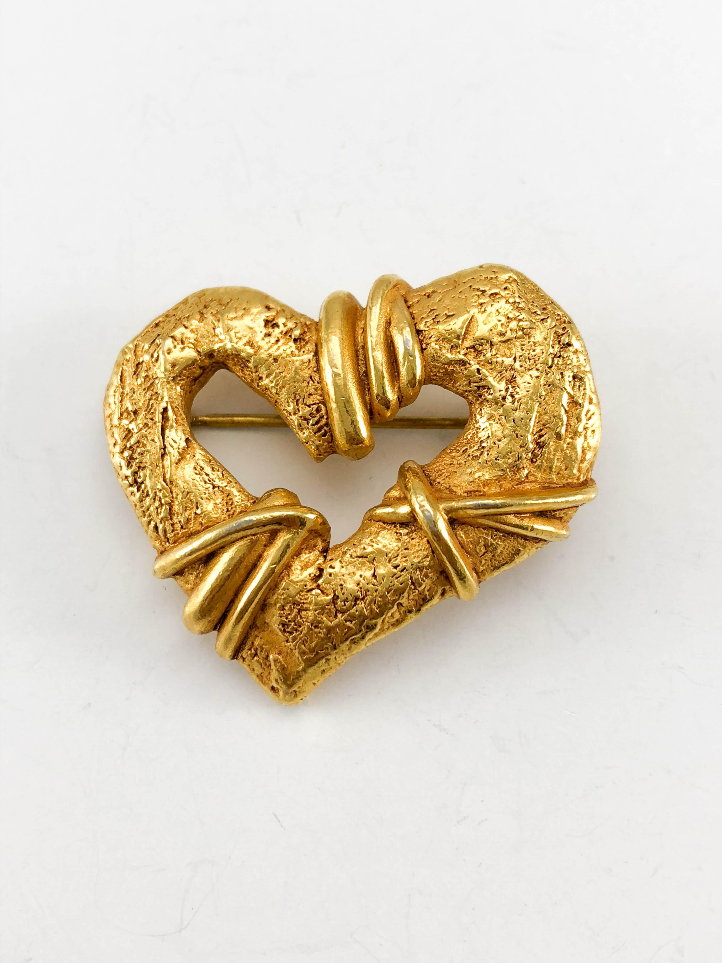 1994 Christian Lacroix Gold-Plated Heart Brooch, by Robert Goossens For Sale 3
