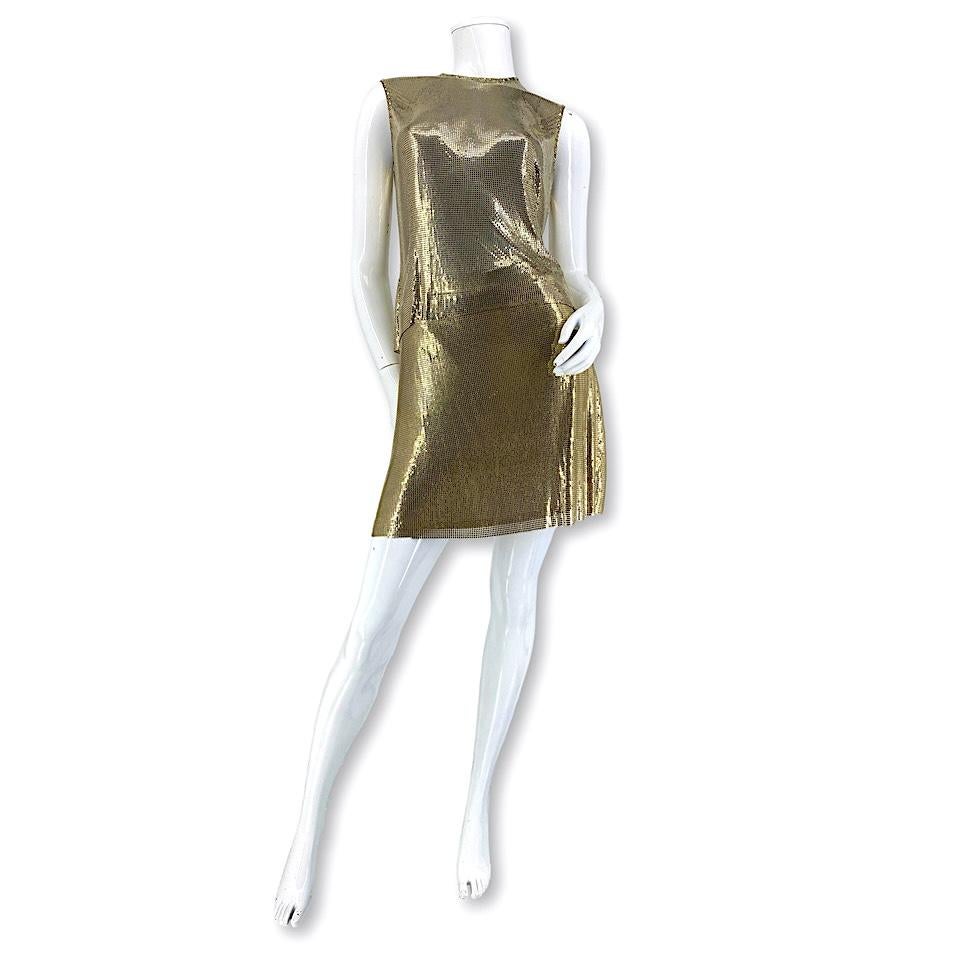 1994 F/W Gianni Versace Couture Gold Oroton Metal Mesh Chainmail Top & Skirt In Excellent Condition For Sale In Studio City, CA