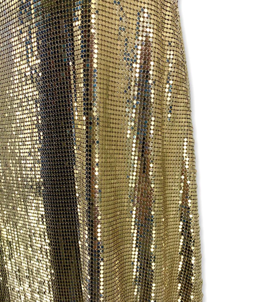 1994 F/W Gianni Versace Couture Gold Oroton Metal Mesh Chainmail Top & Skirt For Sale 4