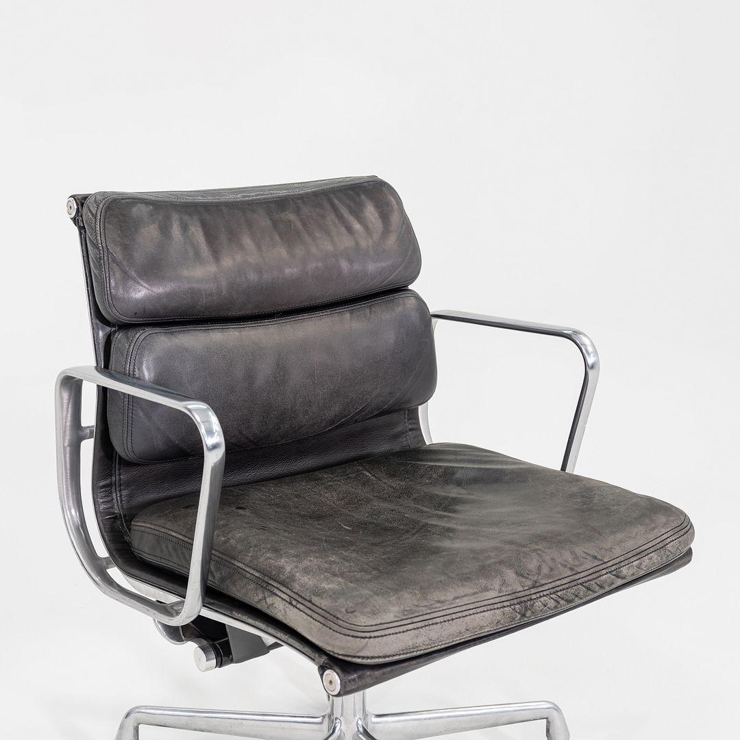 1994 Herman Miller Eames Soft Pad Management-Schreibtischstuhl aus schwarzem Leder im Angebot 3