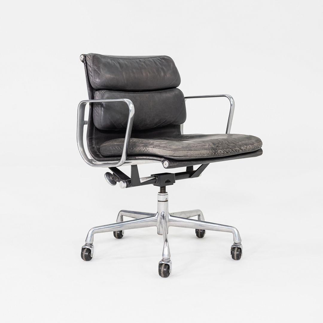 1994 Herman Miller Eames Soft Pad Management-Schreibtischstuhl aus schwarzem Leder im Angebot 2