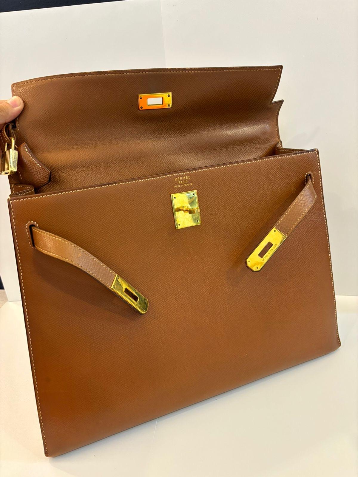 Women's or Men's 1994 Hermes Gold Lisse Leather Kelly 35 Bag For Sale