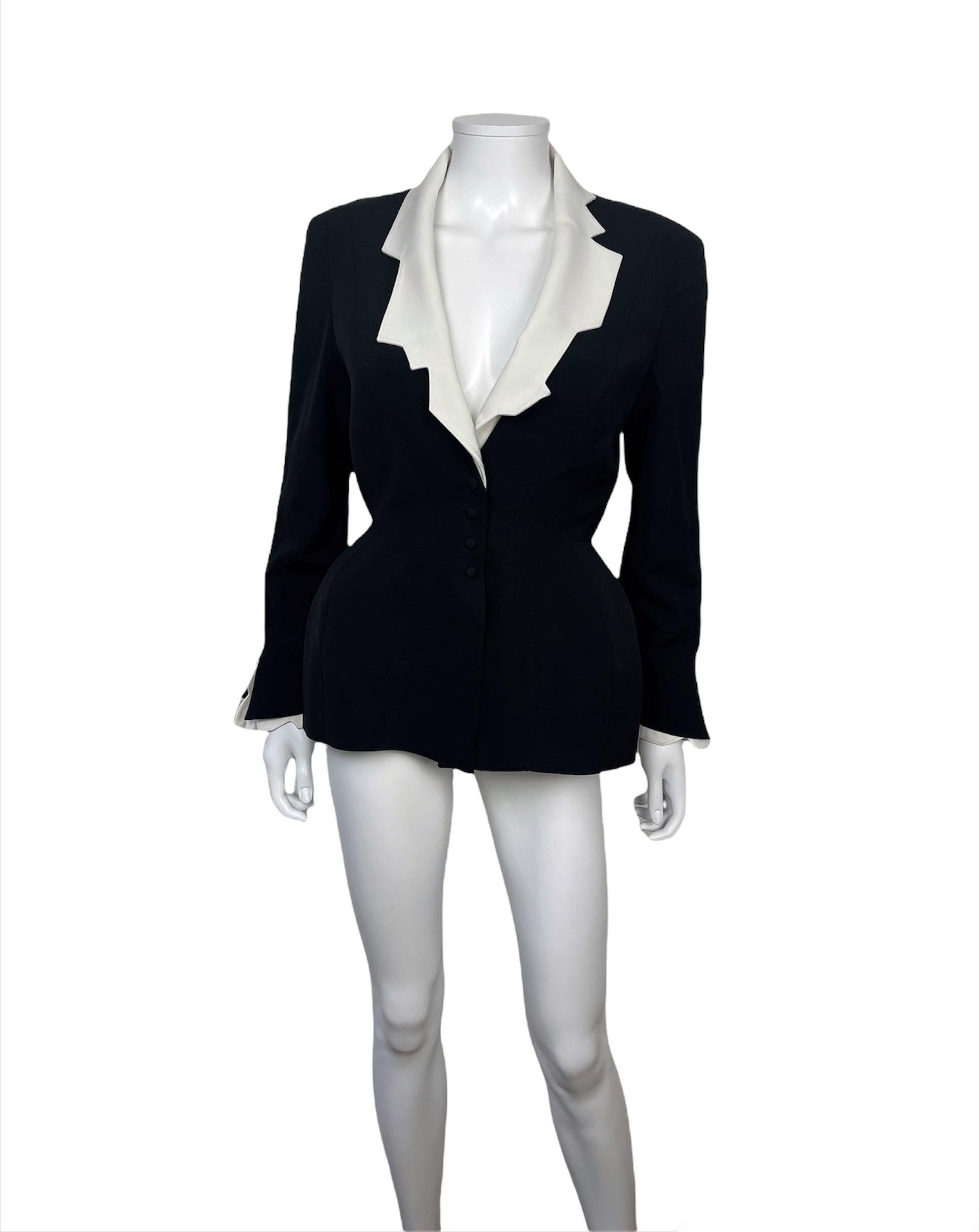 Thierry Mugler - Veste emblématique en laine noire et blanche portée, 1994 Bon état à Paris, FR