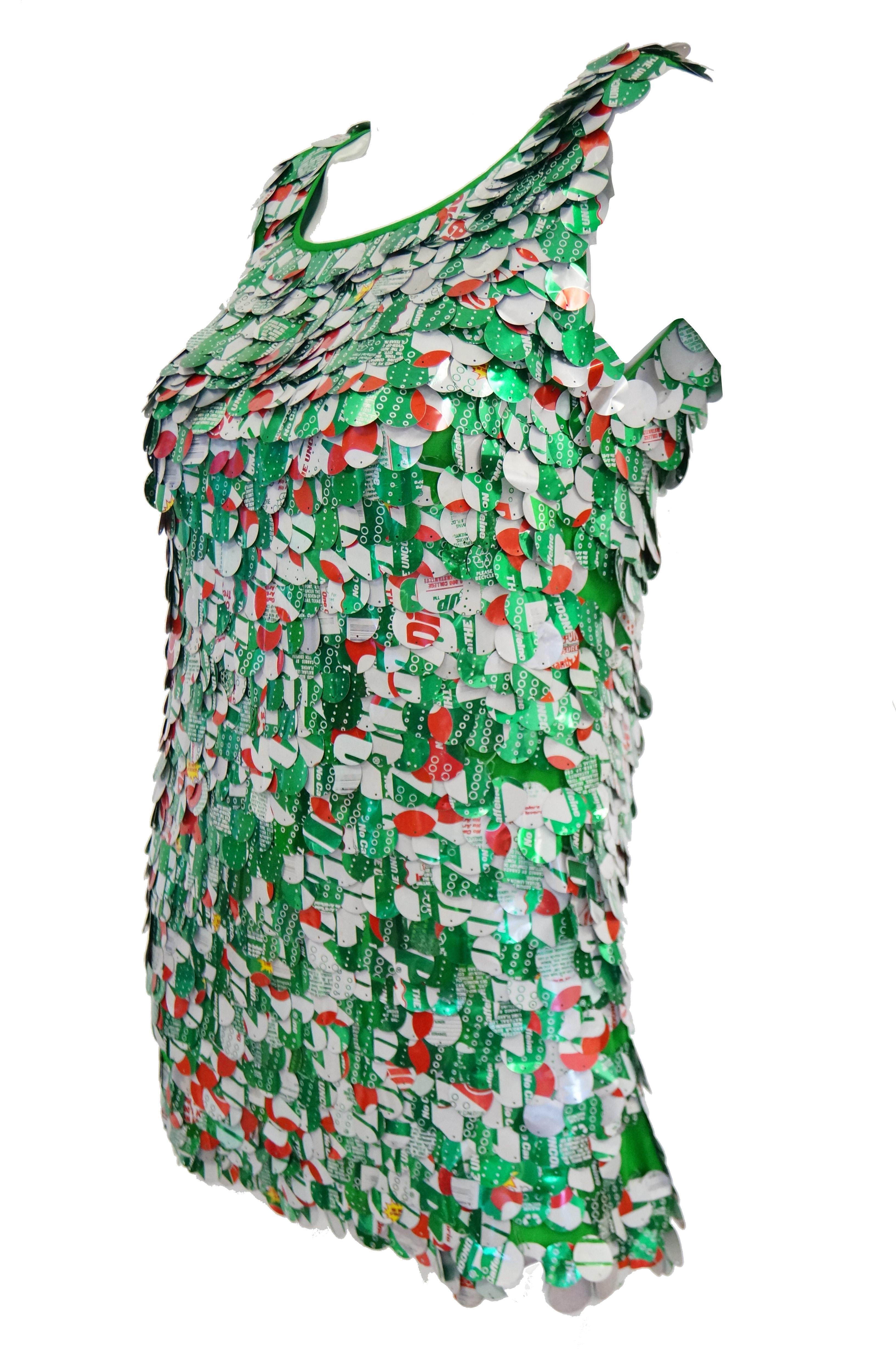 1994 Isaac Mizrahi Runway Green Aluminium Paillette Diet 7-Up-Kleid im Zustand „Gut“ in Houston, TX