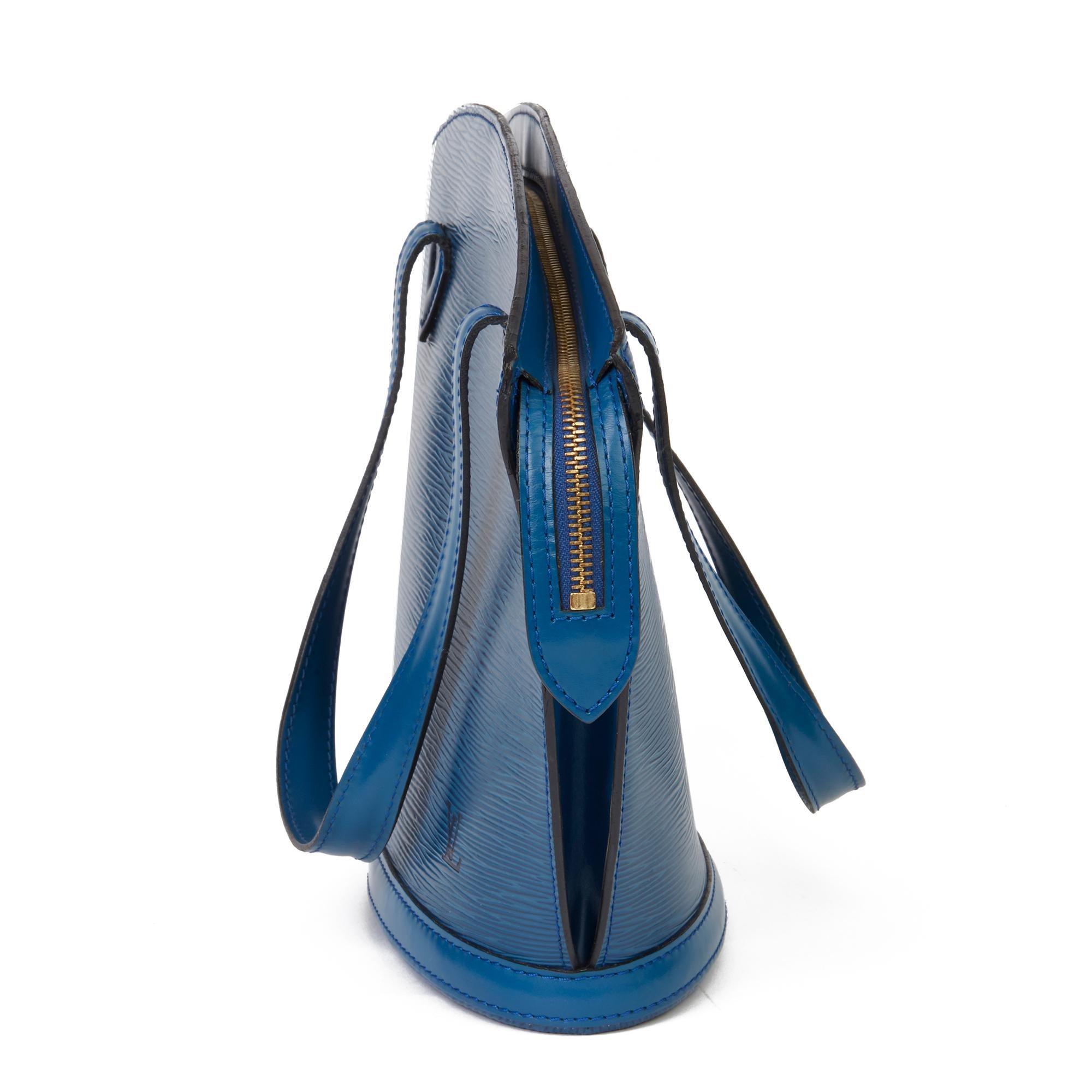 LOUIS VUITTON
Blau Epi Leder Vintage Saint Jacques PM

Xupes Referenz: HB3639
Seriennummer: VI0924
Alter (ca.): 1994
Details zur Authentizität: Datumsstempel (Made in France)
Geschlecht: Damen
Typ: Schultertasche:: Tote

Farbe: Blau
Hardware: