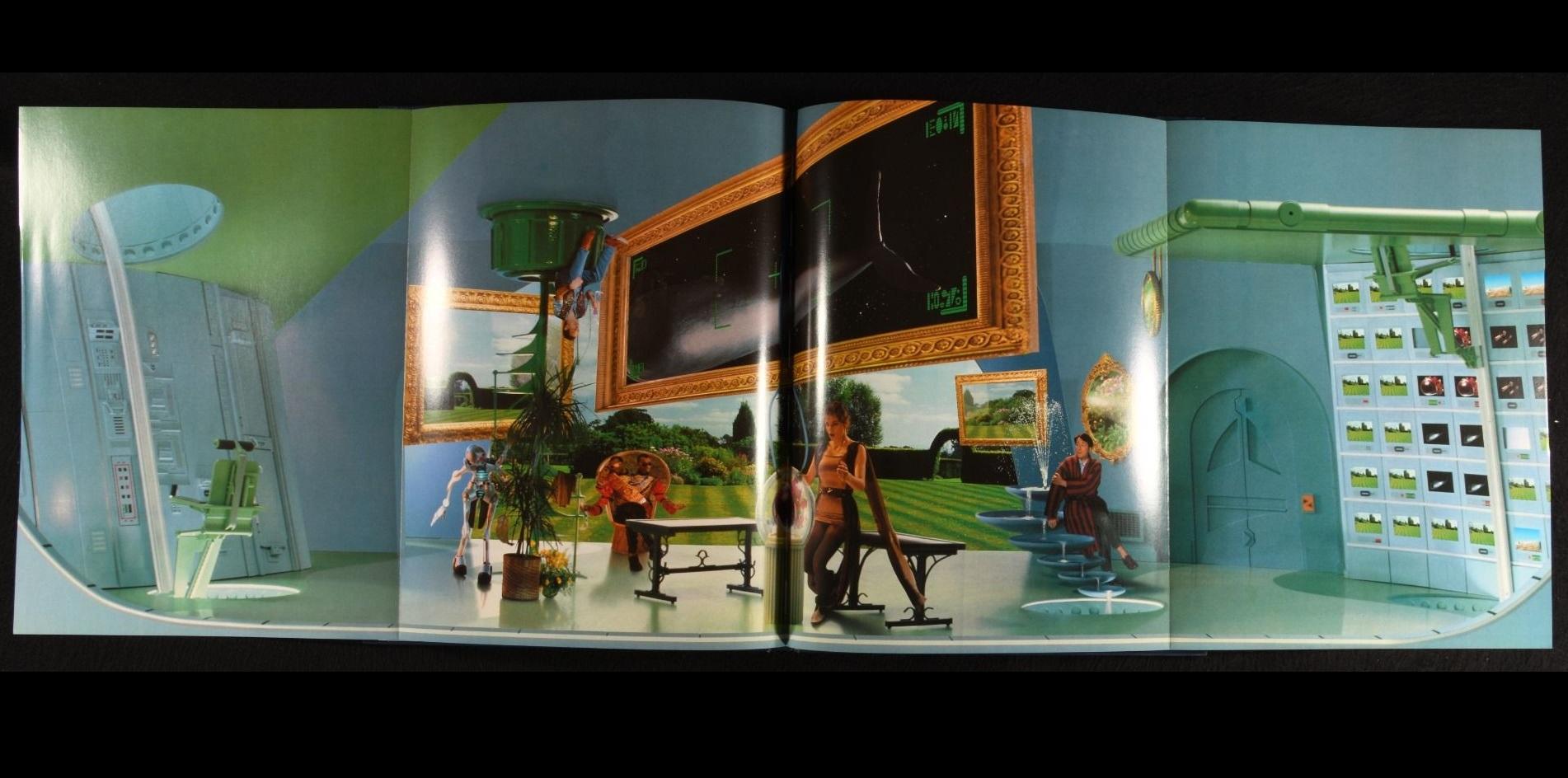 20ième siècle 1994 The Illustrated Hitch Hiker's Guide to the Galaxy (Le guide illustré du randonneur pédestre dans la galaxie) en vente