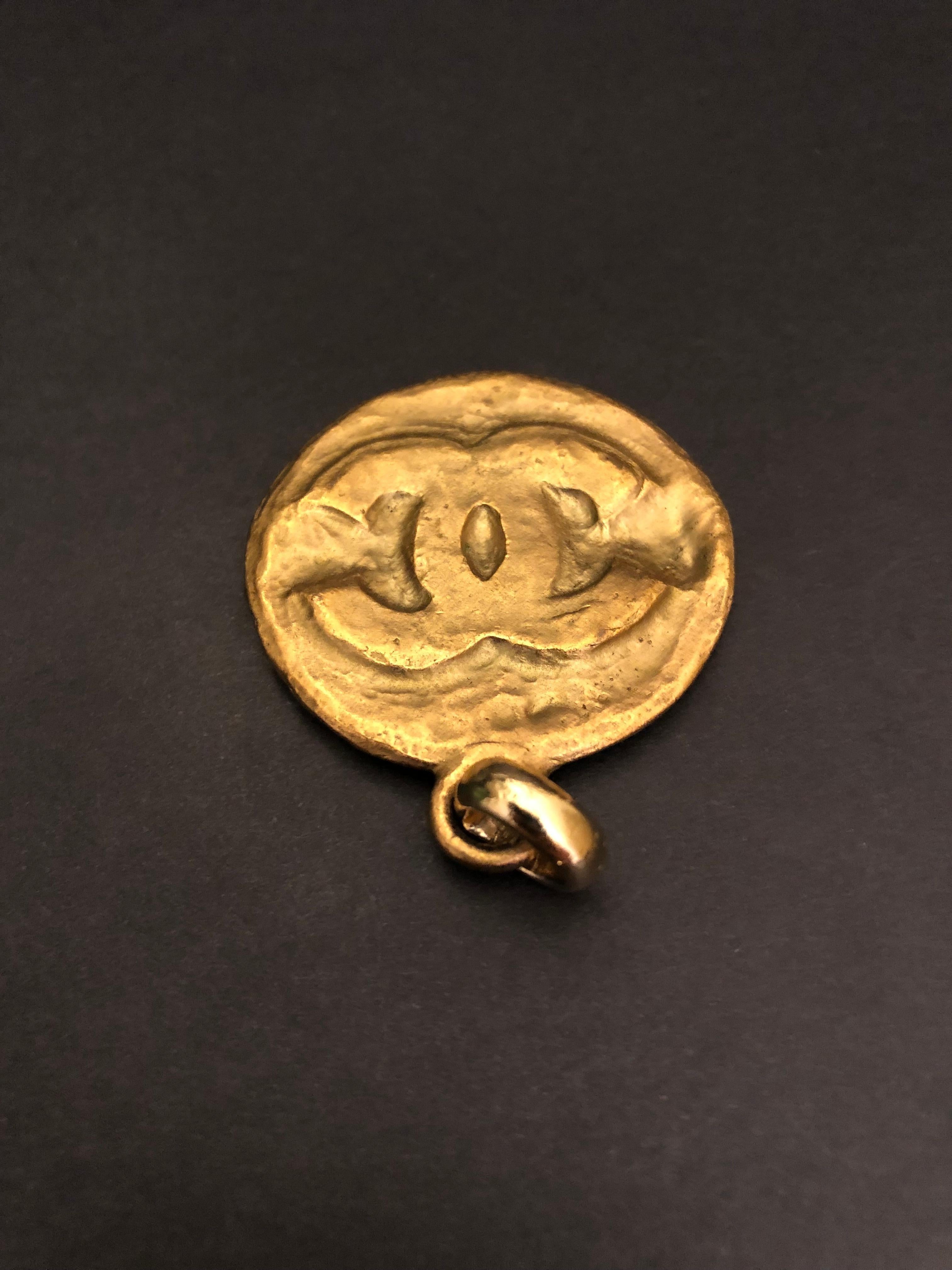 1994 Vintage CHANEL Gold Toned Byzantine CC Medallion Charm  For Sale 6
