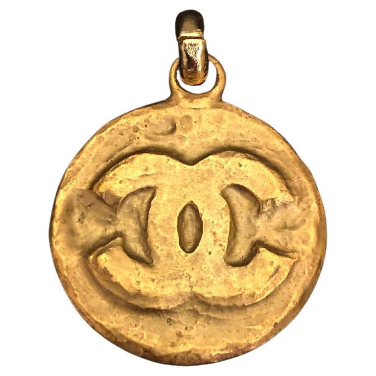 CHANEL Pendant Necklace CC Logo Pearl stone Rhinestone light Gold 09A 032