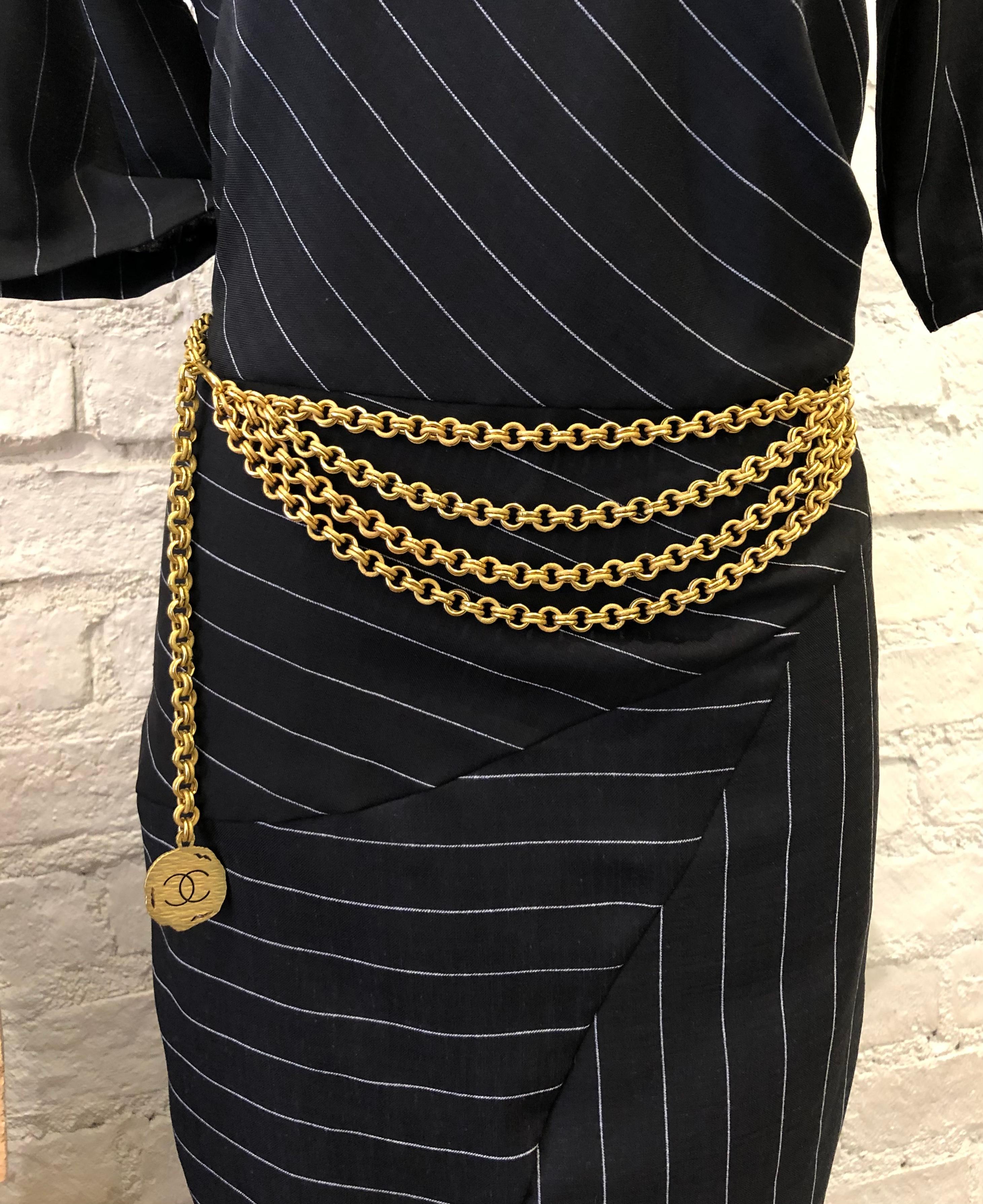 1994 Vintage CHANEL Collier de ceinture à chaîne quadruple dorée en vente 2