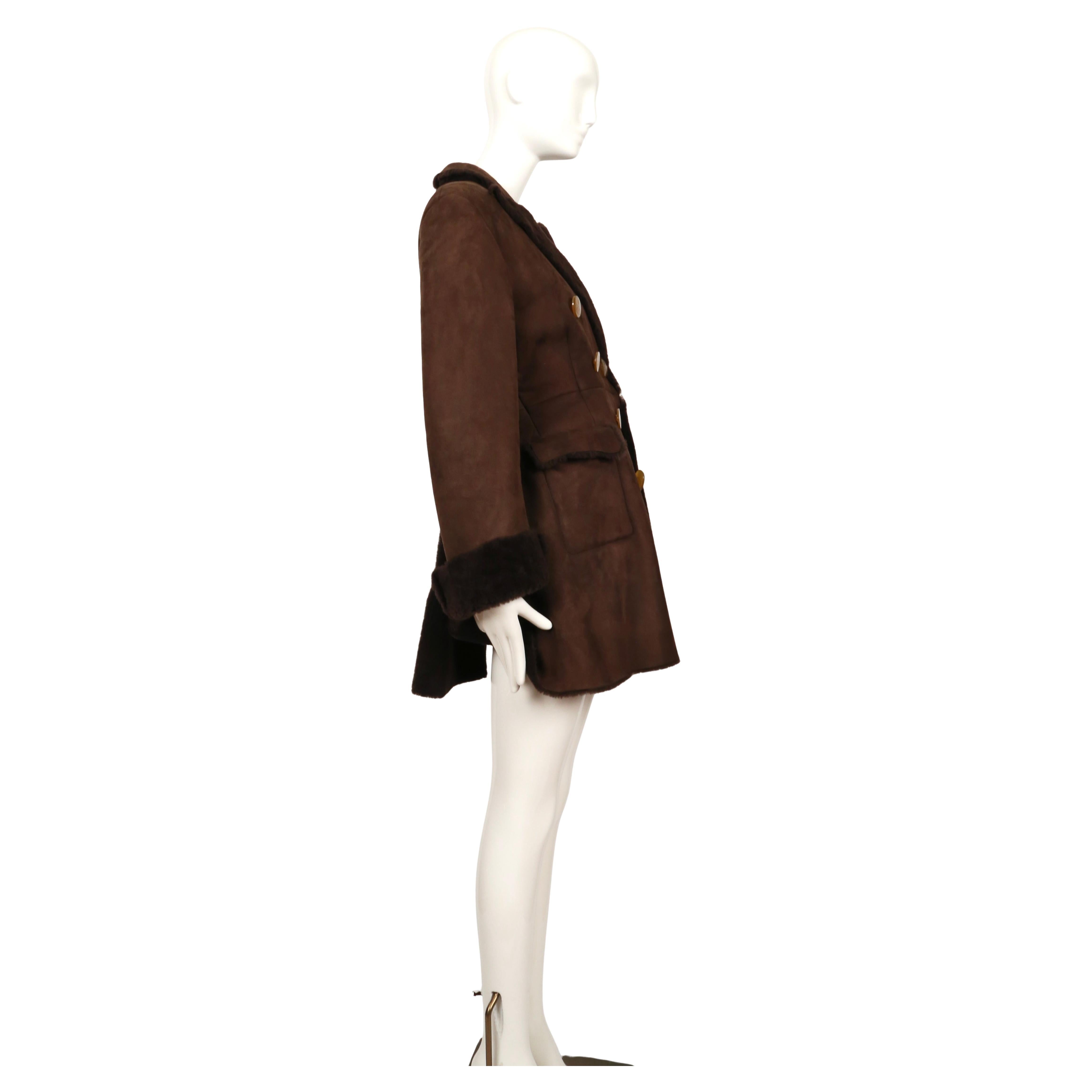 1994 Vivienne Westwood cappotto in shearling marrone con bottoni a forma di orbita in vendita 2