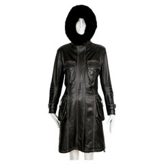 1996 Alexander McQueen von Eo Bocci – schwarzer Ledermantel mit weißen Ziernähten
