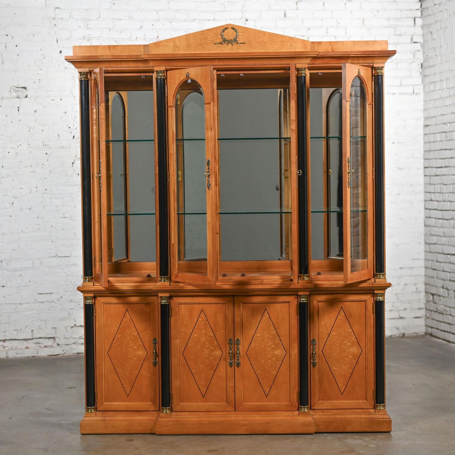 China Hutch im Biedermeier-Stil von Thomasville Grand Classics Line, 1995 im Angebot 7