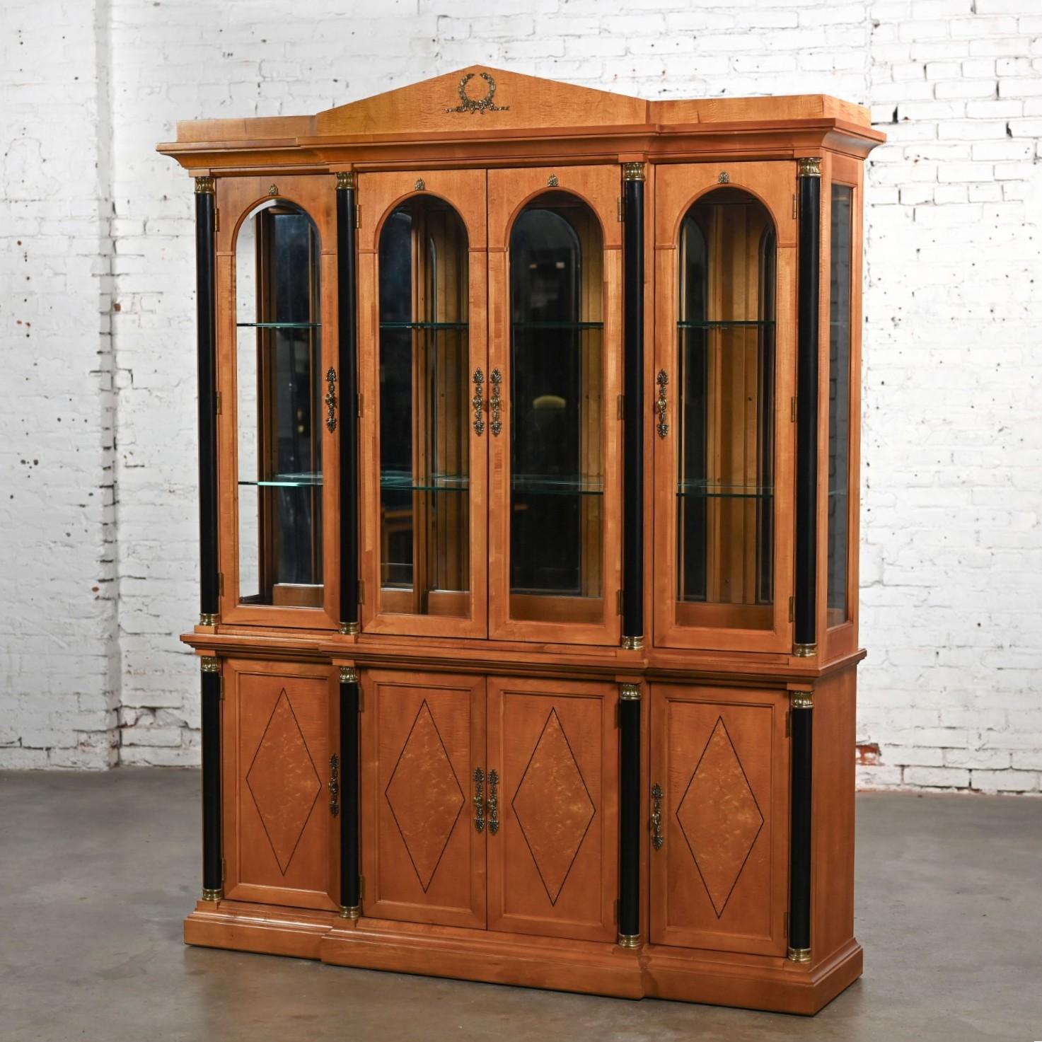 China Hutch im Biedermeier-Stil von Thomasville Grand Classics Line, 1995 (Ende des 20. Jahrhunderts) im Angebot