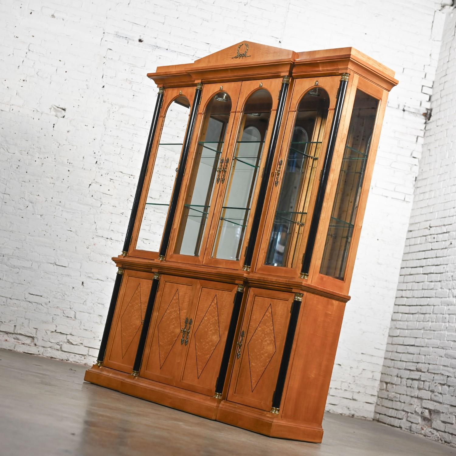 China Hutch im Biedermeier-Stil von Thomasville Grand Classics Line, 1995 (Messing) im Angebot