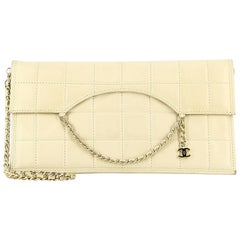 1995 Chanel Beige Quilted Leather Clutch Bag 1995 Chanel Beige Quilted Leather Clutch Bag