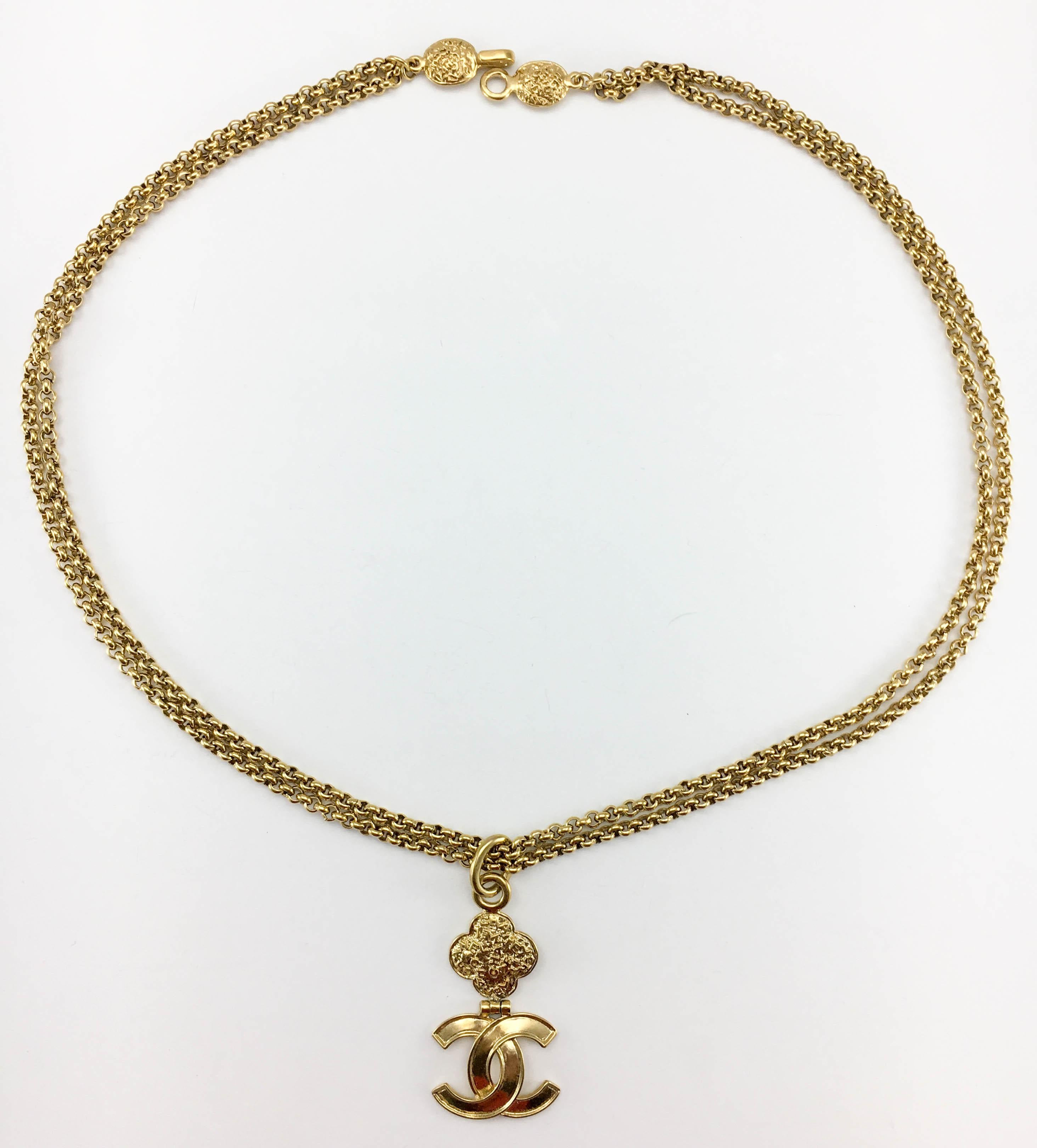1995 Chanel Gilt Double-Chain Logo Pendant Necklace For Sale 3