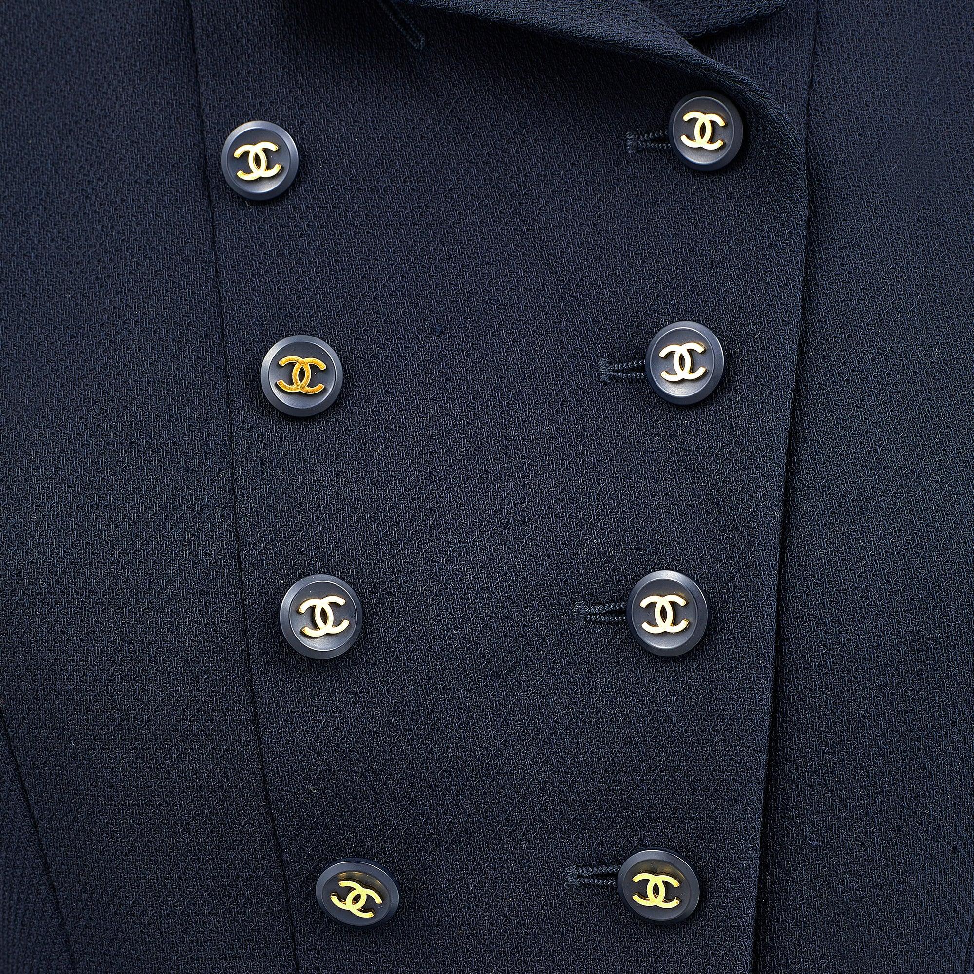 1995 Chanel Marineblauer und cremefarbener Anzug mit Kleid und Jacke im Angebot 3