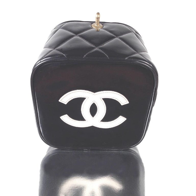 Chanel Pre-owned 1990s CC Turn-Lock Bijoux Chain Crossbody Bag - Black