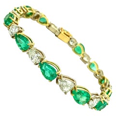 19.95 Ct Fancy Shape Colombian Emeralds & Diamond Bracelet in 18kt 2-Tone Gold
