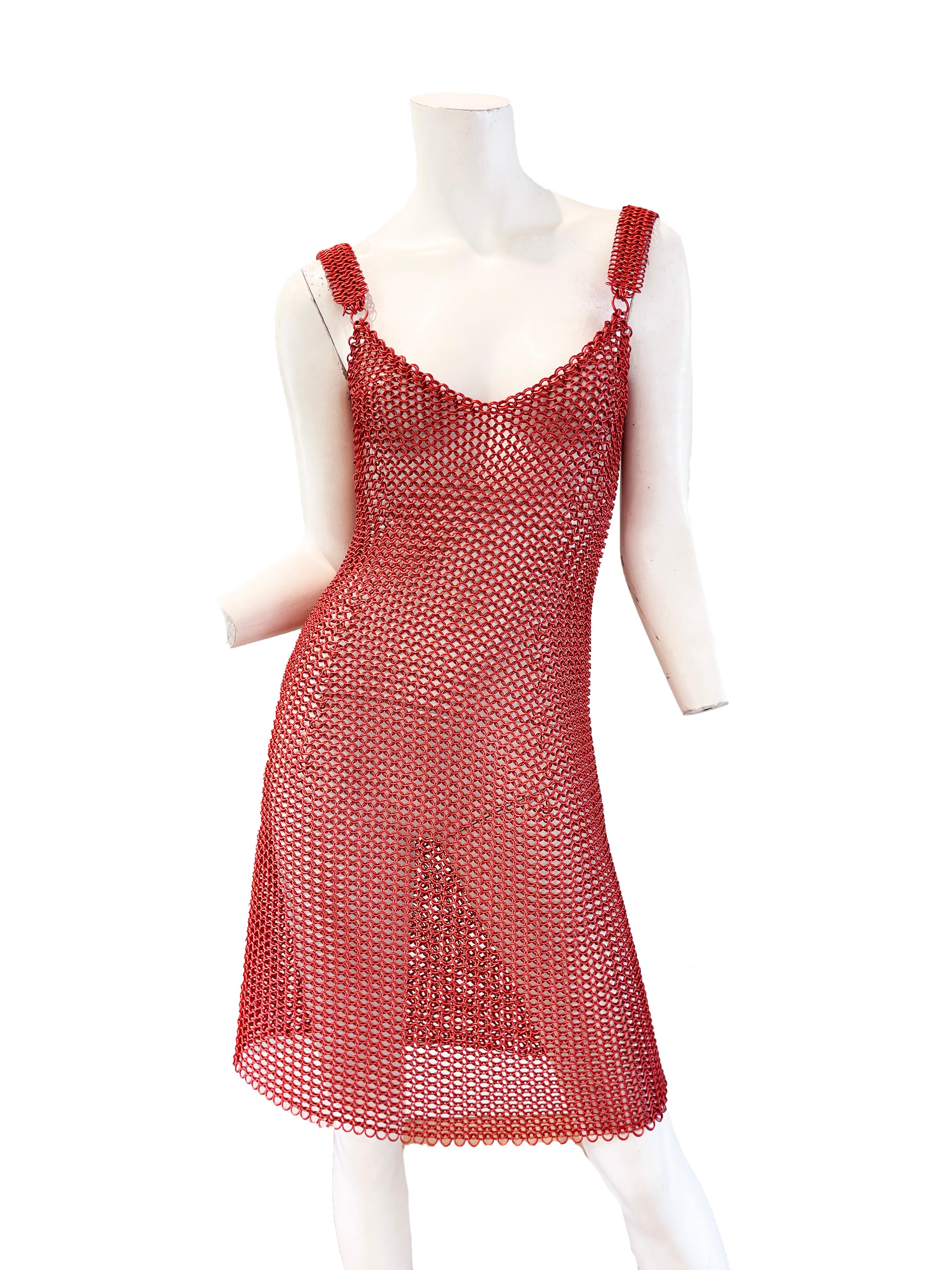 1995 F/W Todd Oldham red chainmail dress.

Size S/M
Condition: Excellent

