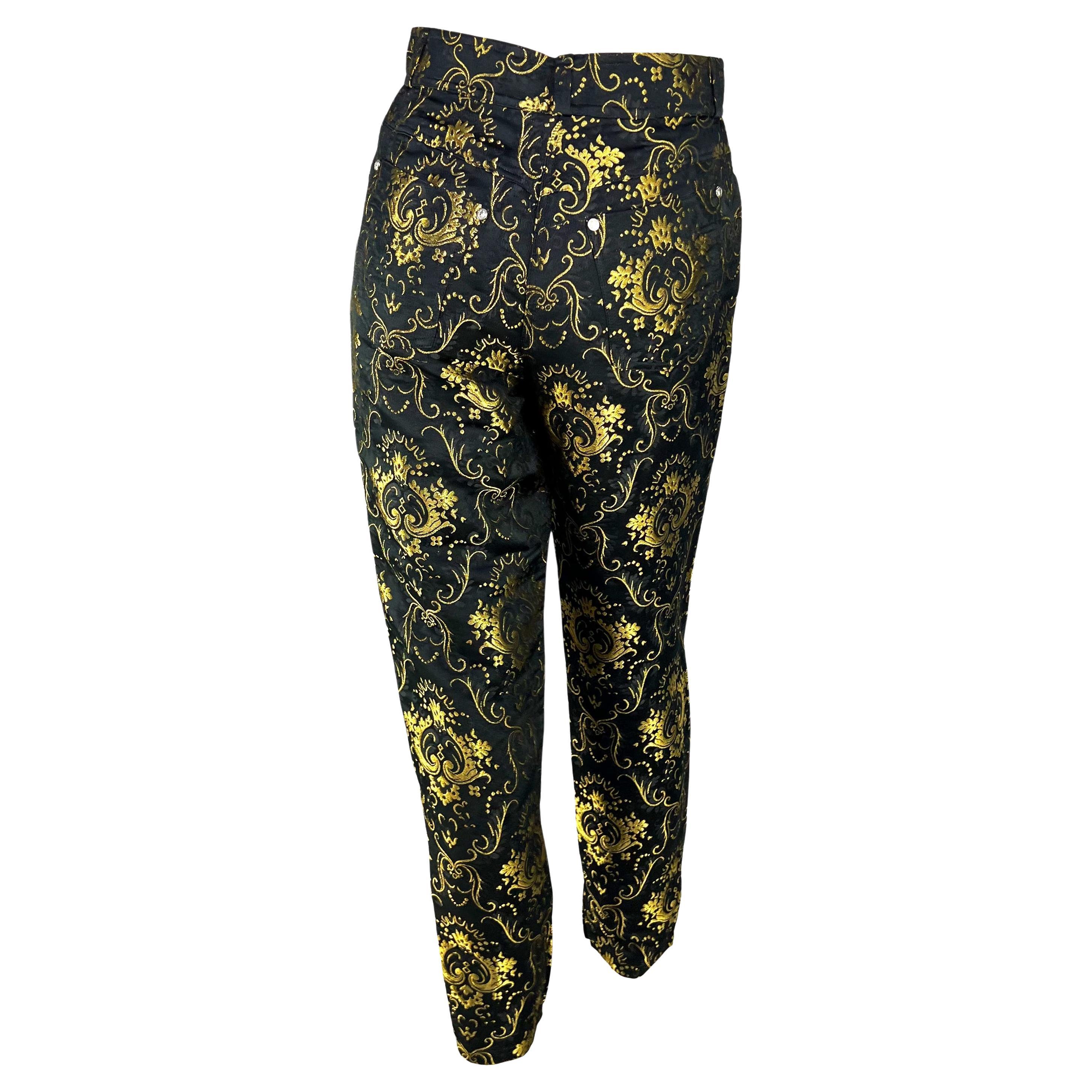 NWT 1995 Gianni Versace Couture Noir Gold Metallic Brocade Medusa Pantalon Pour femmes en vente