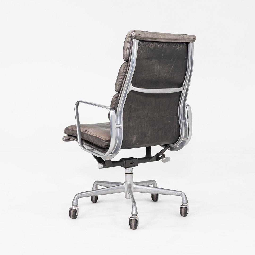 1995 Herman Miller Eames Softpad Schreibtischstuhl in schwarz/grauem Leder im Zustand „Gut“ im Angebot in Philadelphia, PA