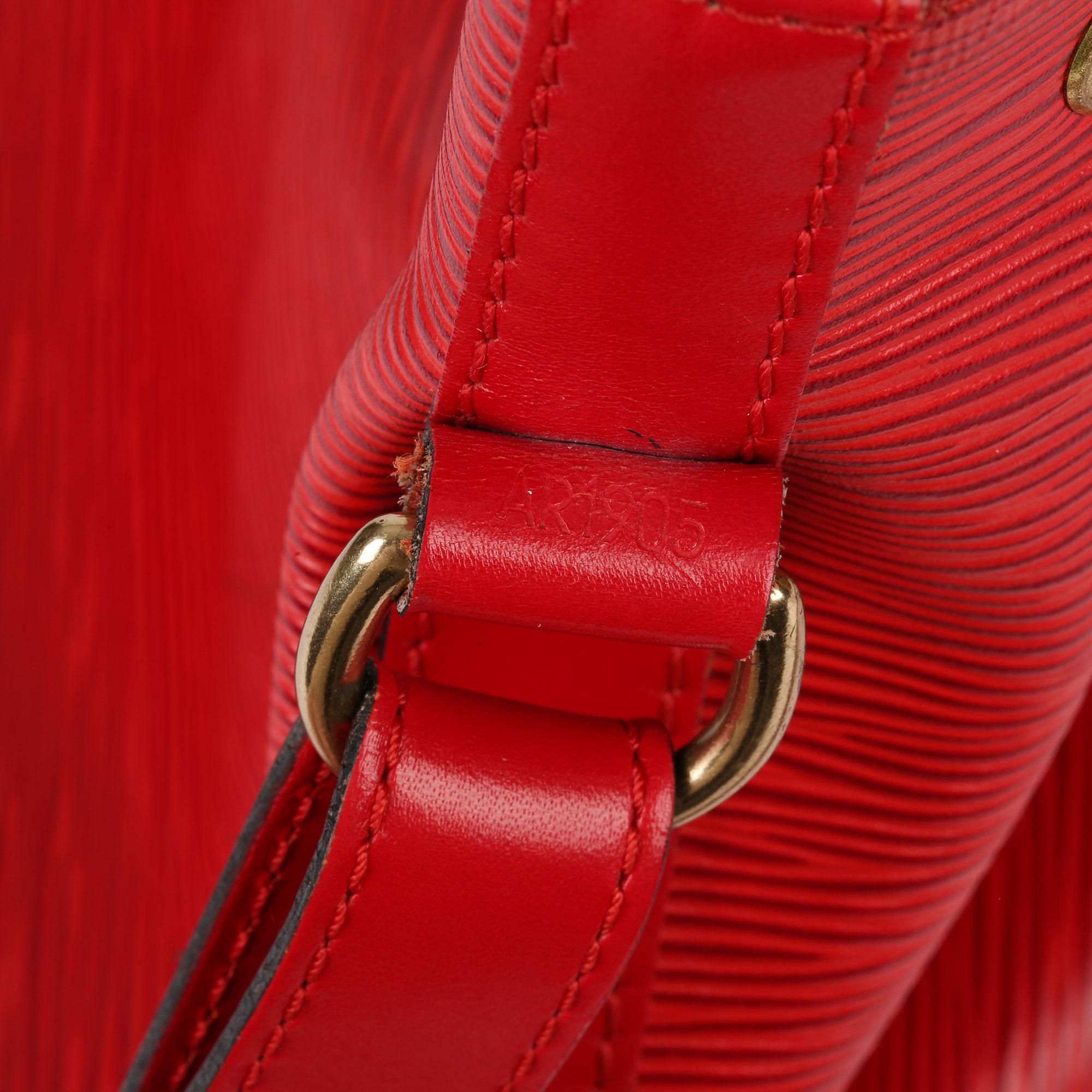 1995 Louis Vuitton Red Epi Leather Vintage Petit Noé 8