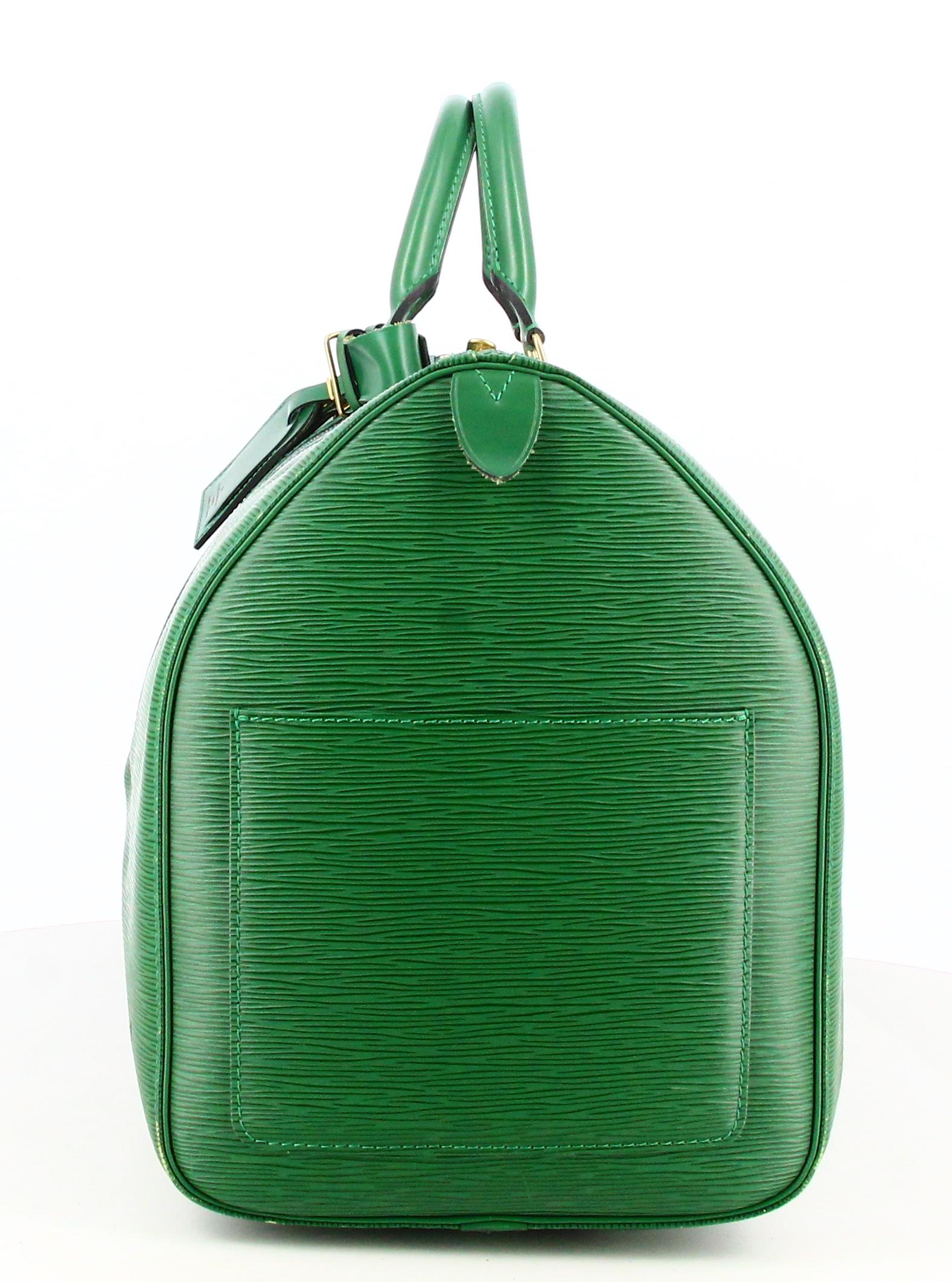 1995 Louis Vuitton Travel Bag Leather epi Green  Unisexe en vente