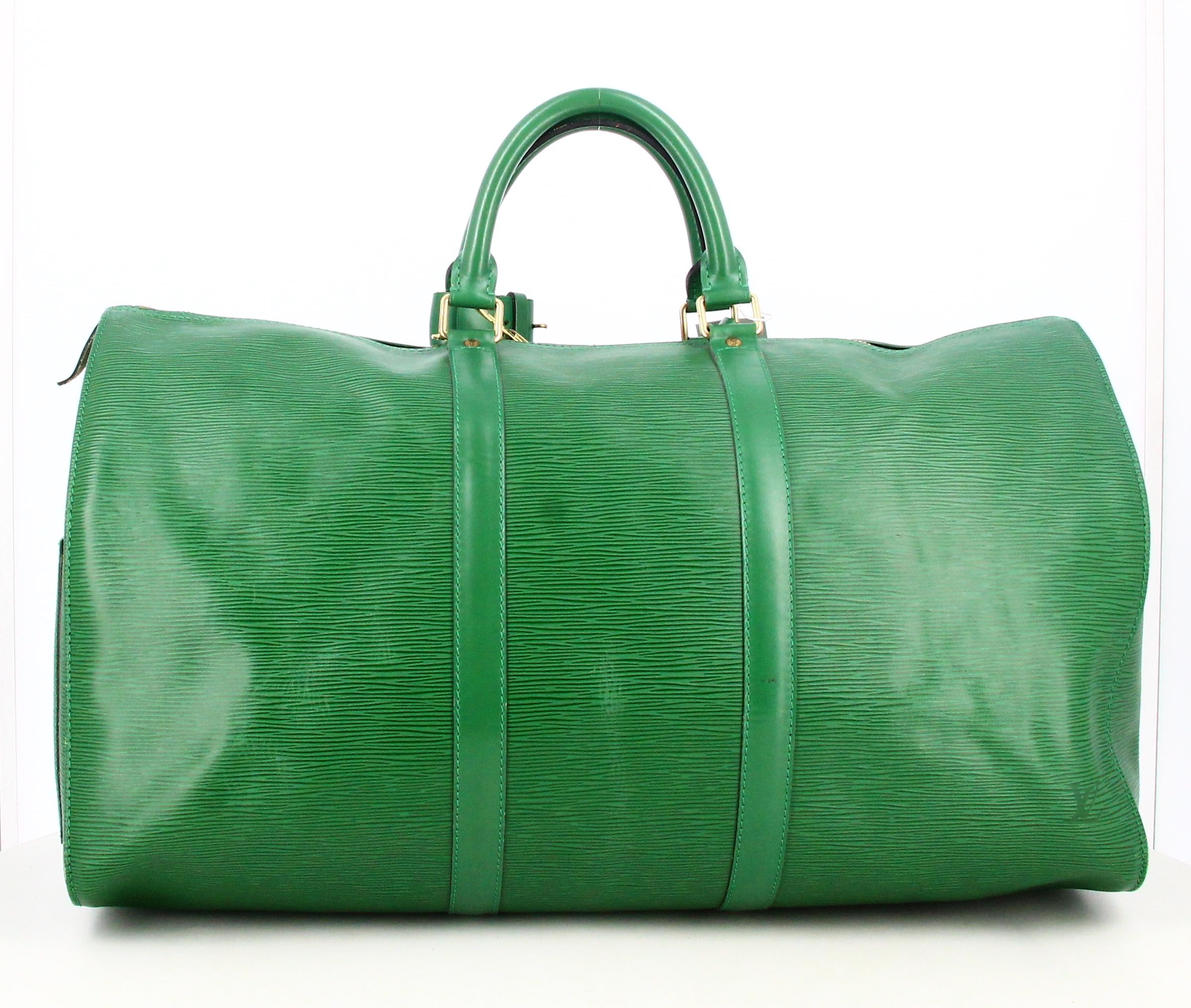 1995 Louis Vuitton Travel Bag Leather epi Green  For Sale 2