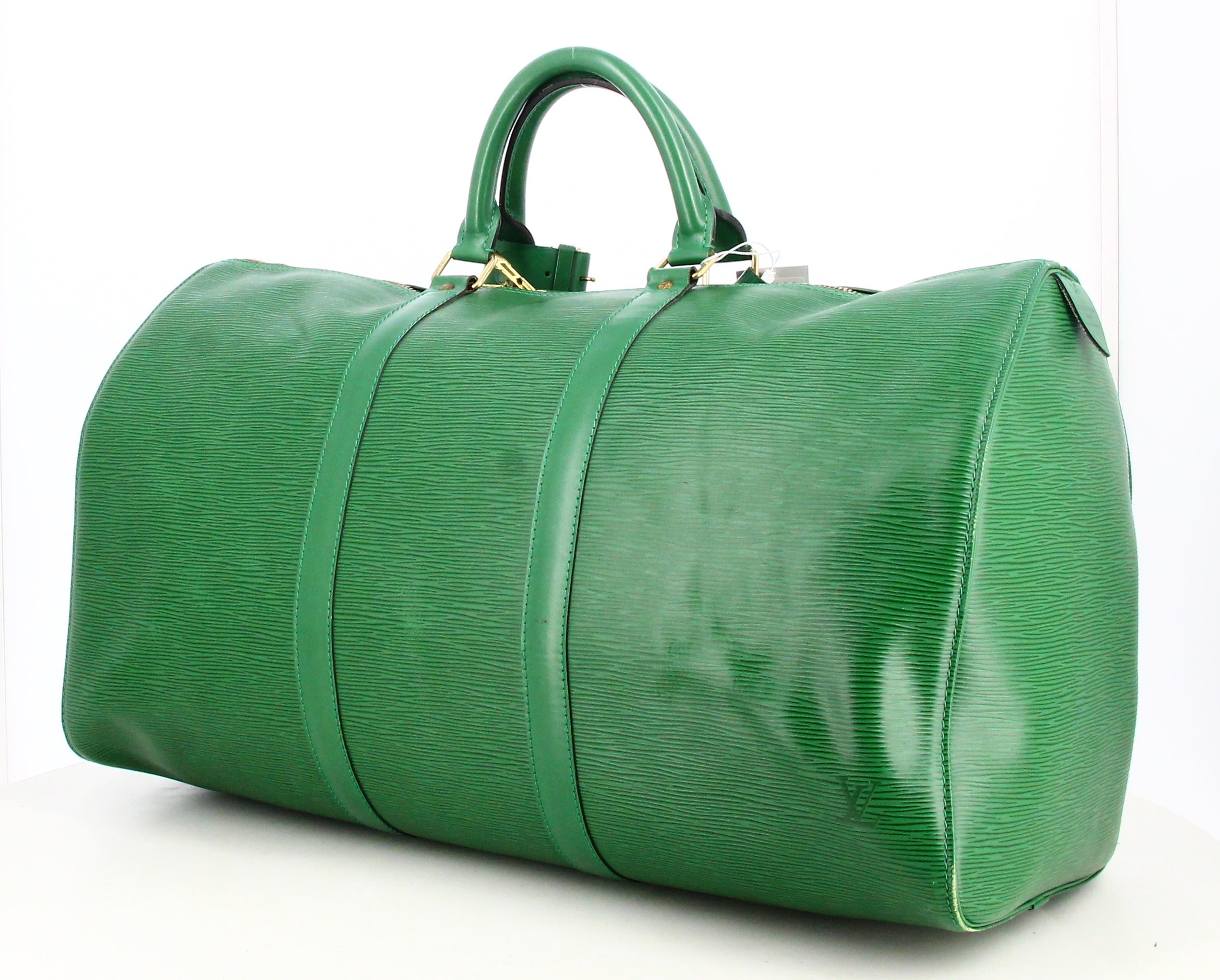 1995 Louis Vuitton Travel Bag Leather epi Green  For Sale 3