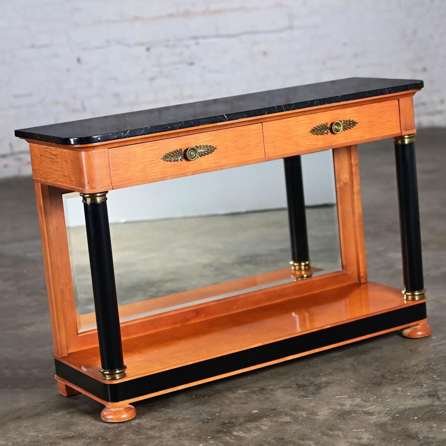 1995 Neo Classic Biedermeier Stil Thomasville Grand Classic Console Couchtisch (amerikanisch) im Angebot