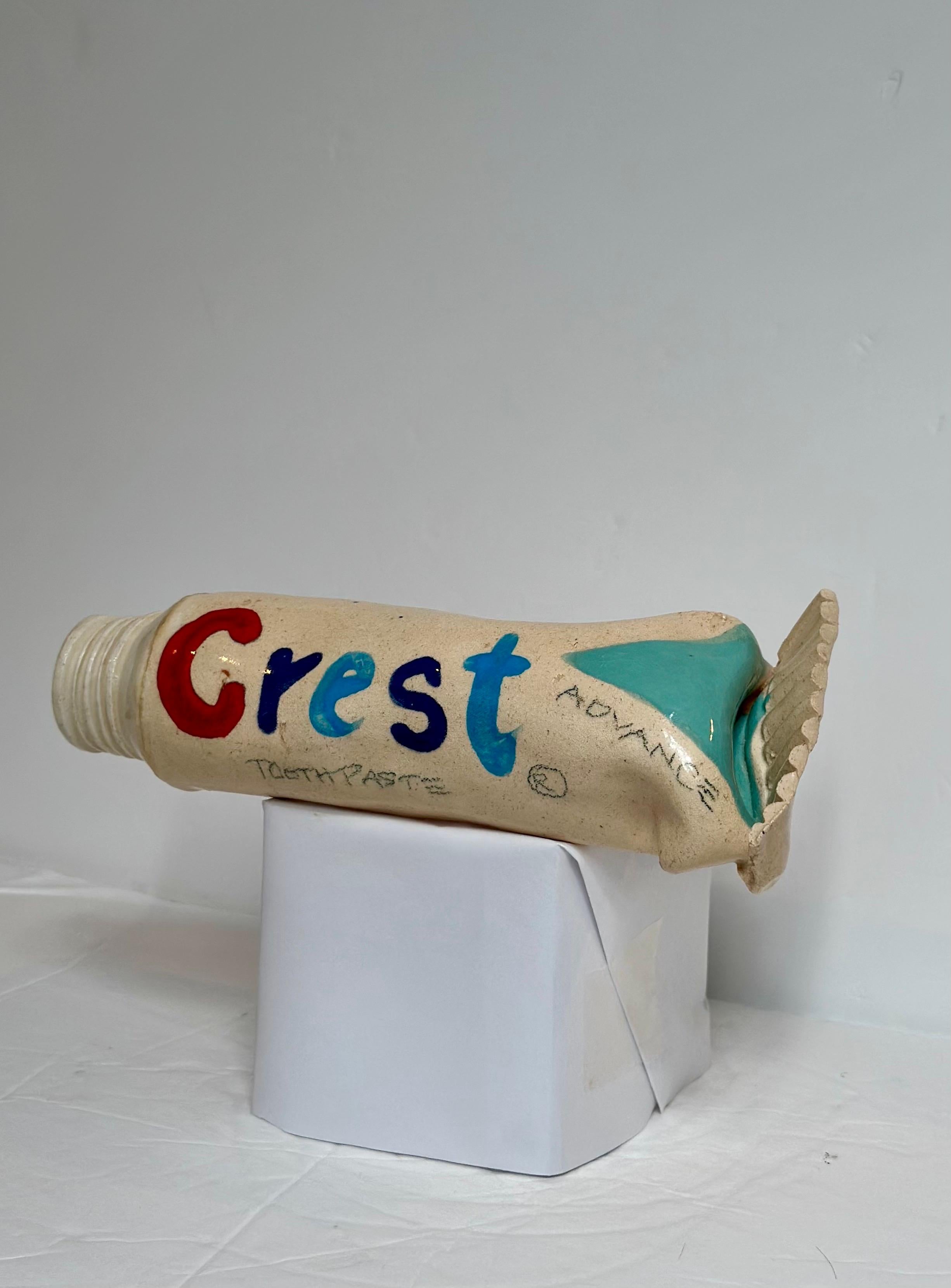 Fin du 20e siècle 1995 Pop Art Ray Gross Ceramic Crest Toothpaste Tube en vente