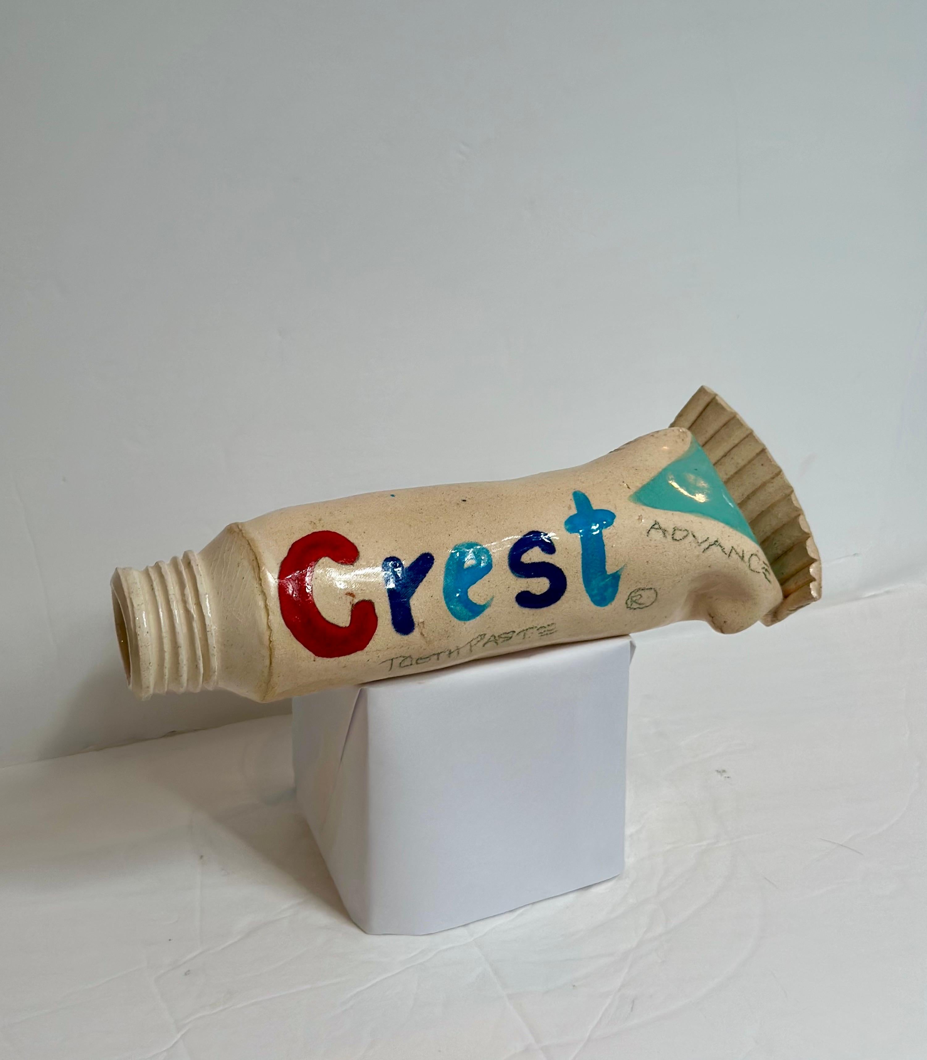 Céramique 1995 Pop Art Ray Gross Ceramic Crest Toothpaste Tube en vente