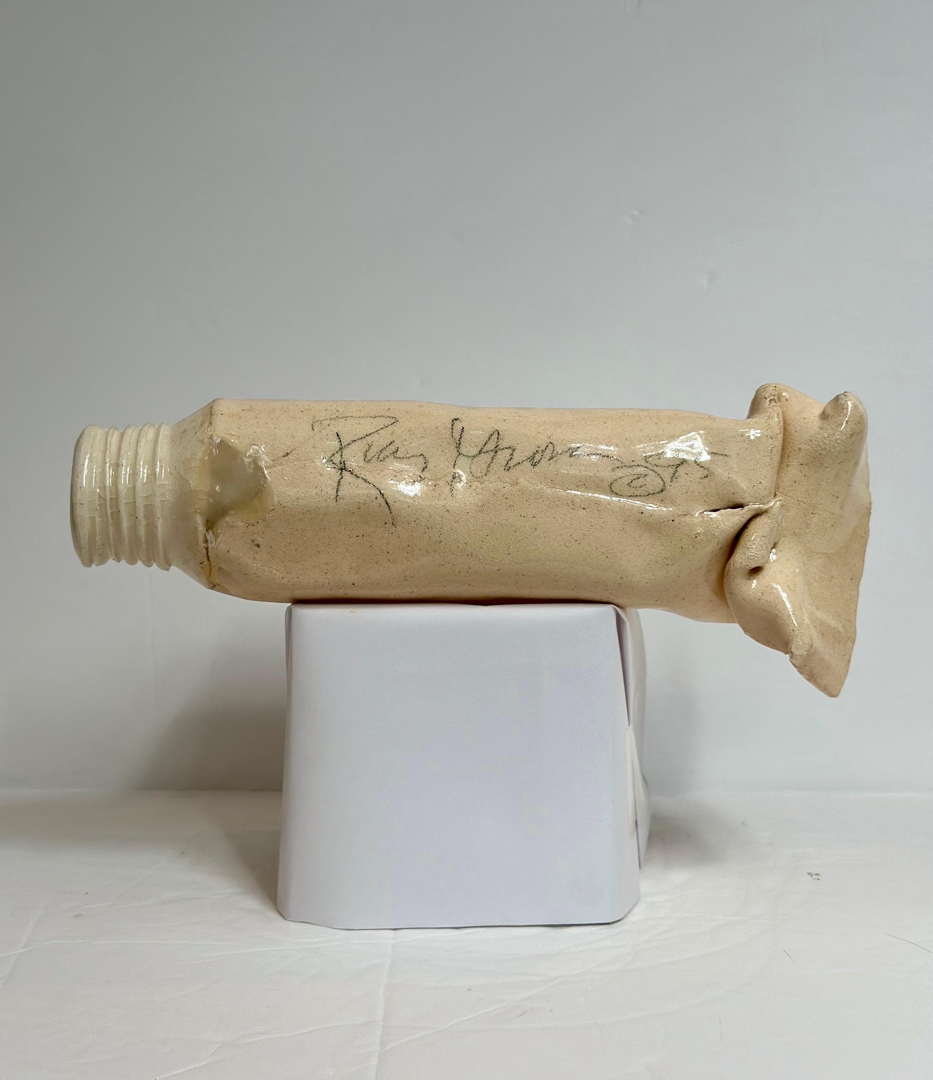 1995 Pop Art Ray Gross Ceramic Crest Toothpaste Tube en vente 2