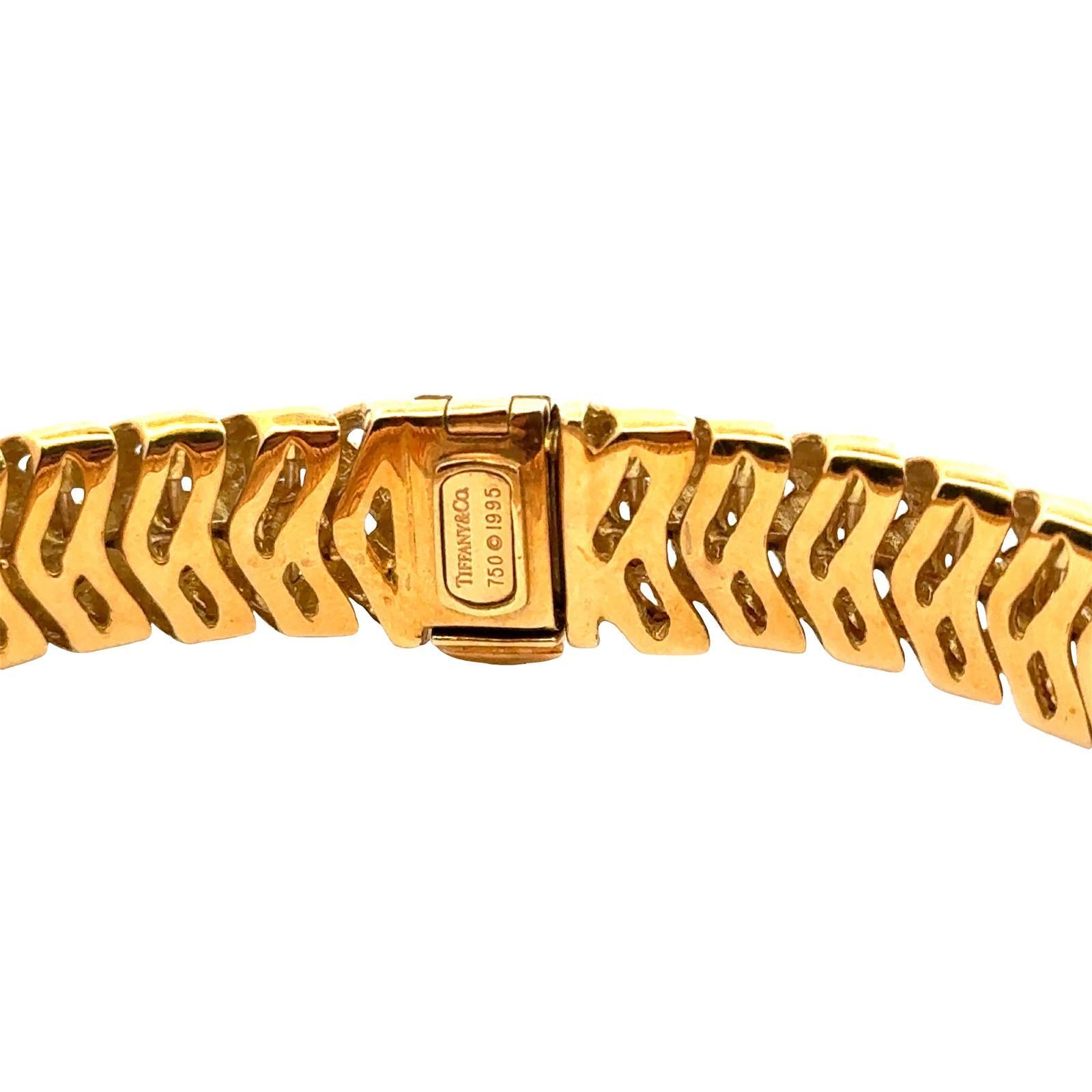 1995 Tiffany & Co. 18 Karat Yellow Gold Vannerie Basket Weave Link Bracelet For Sale 1