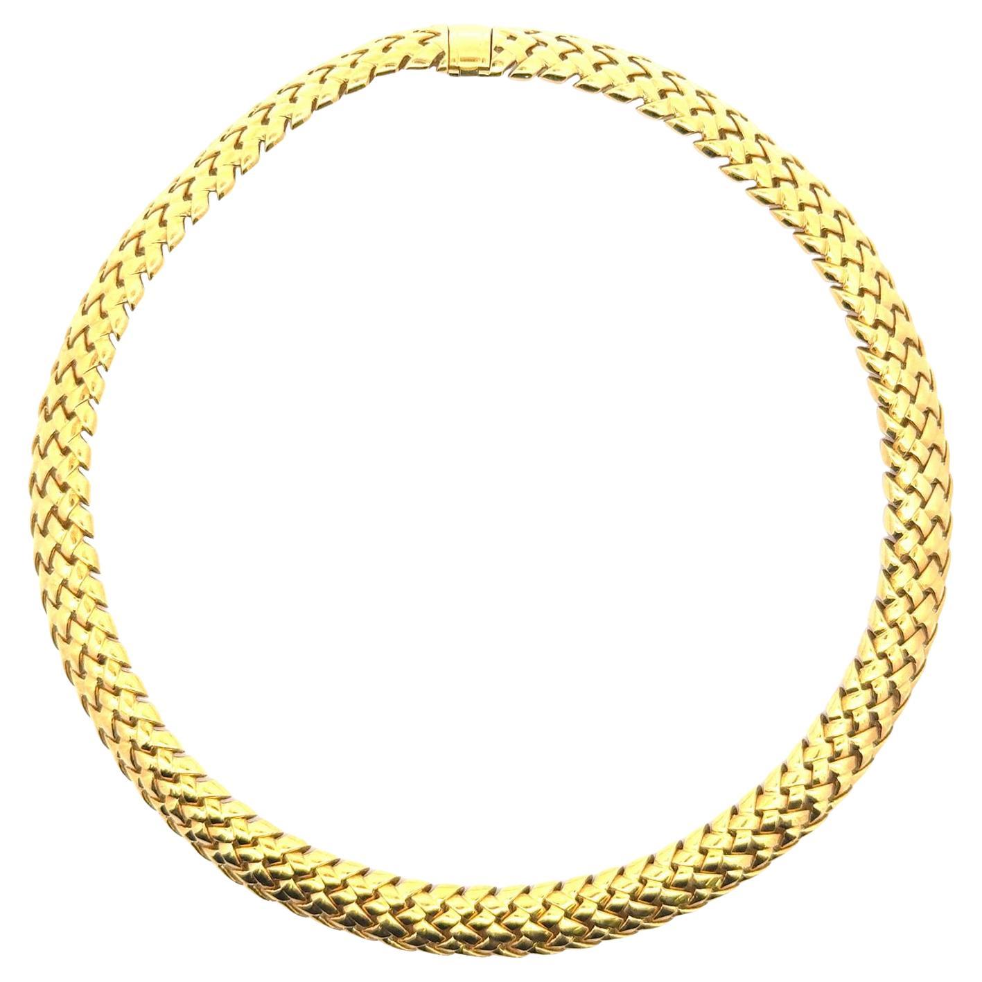 1995 Tiffany & Co. 18 Karat Yellow Gold Vannerie Basket Weave Link Necklace For Sale
