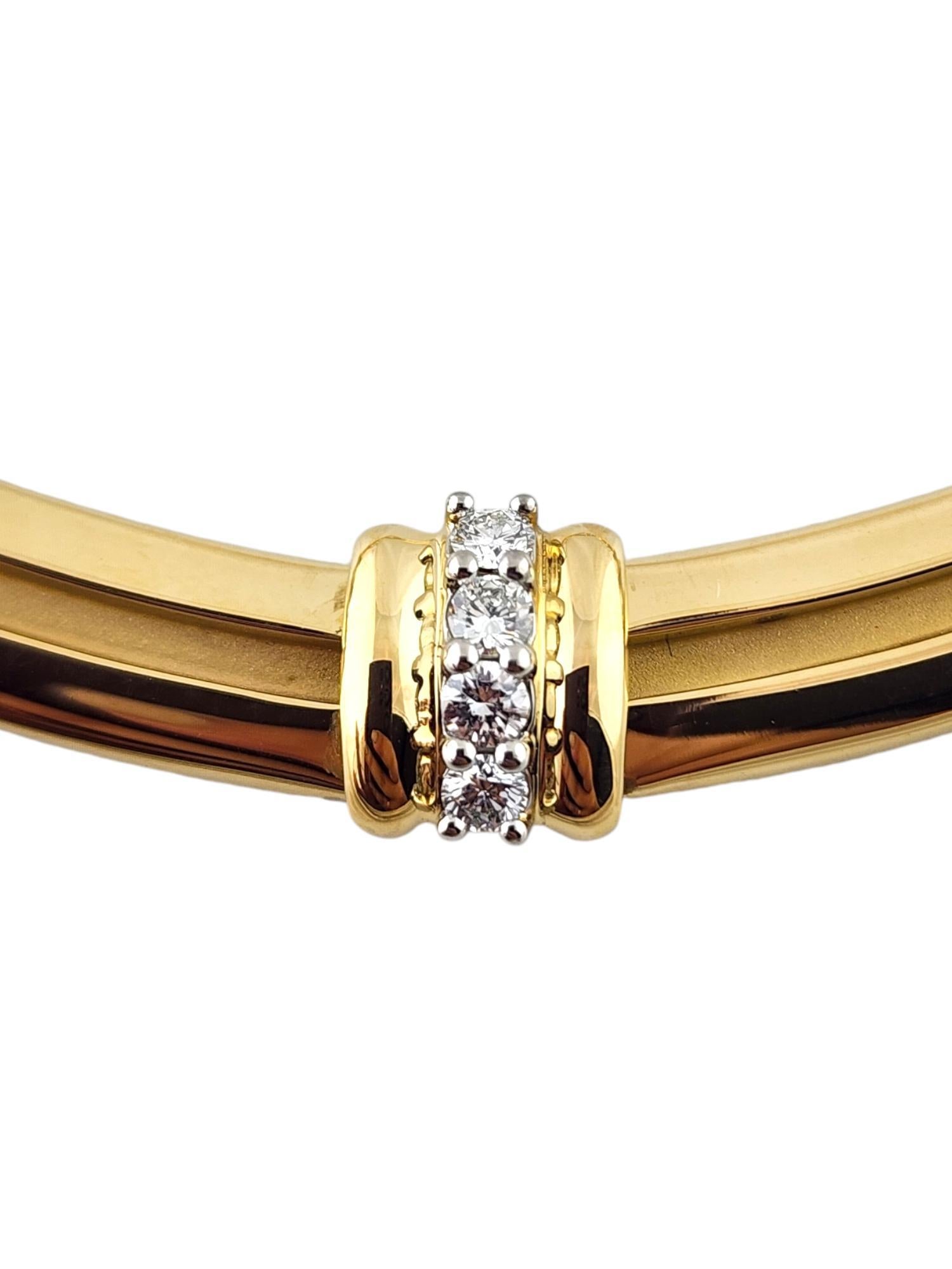 1995 Tiffany & Co. Collana Atlas Diamond Station in oro giallo 18 carati e platino

Questa splendida collana con diamanti a stazione dell'incredibile designer Tiffany & Co. è stata meticolosamente realizzata in oro giallo 18 carati e platino con 20