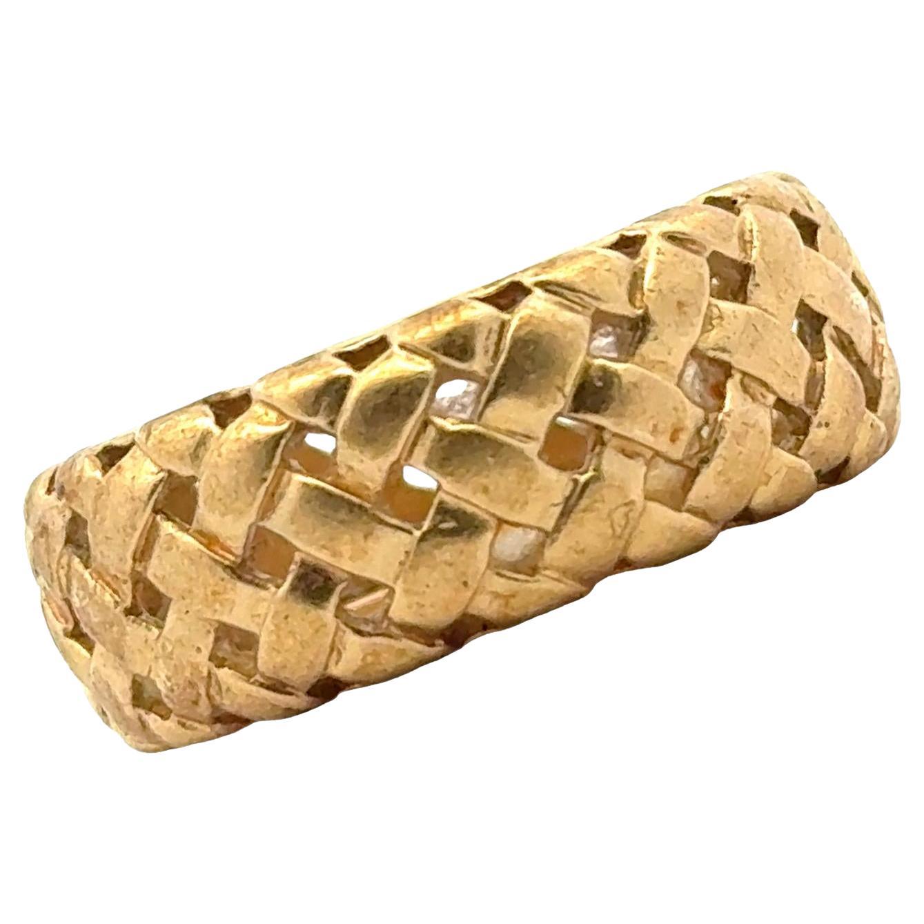 1995 Tiffany & Co. Basket Weave 18 Karat Yellow Gold Band Ring, Size 8 For Sale