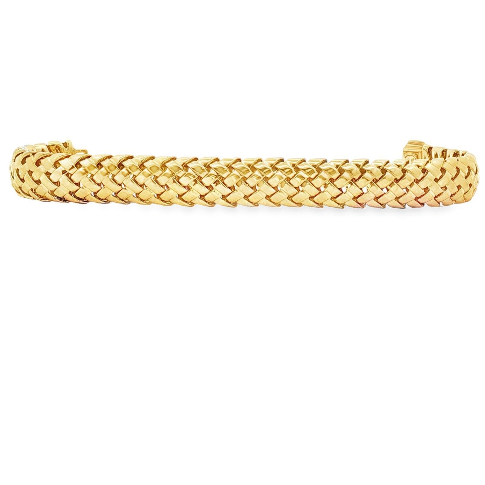 Moderne 1995 Tiffany & Co. Vannerie Bracelet en or jaune 18 carats à base de tissage en vente