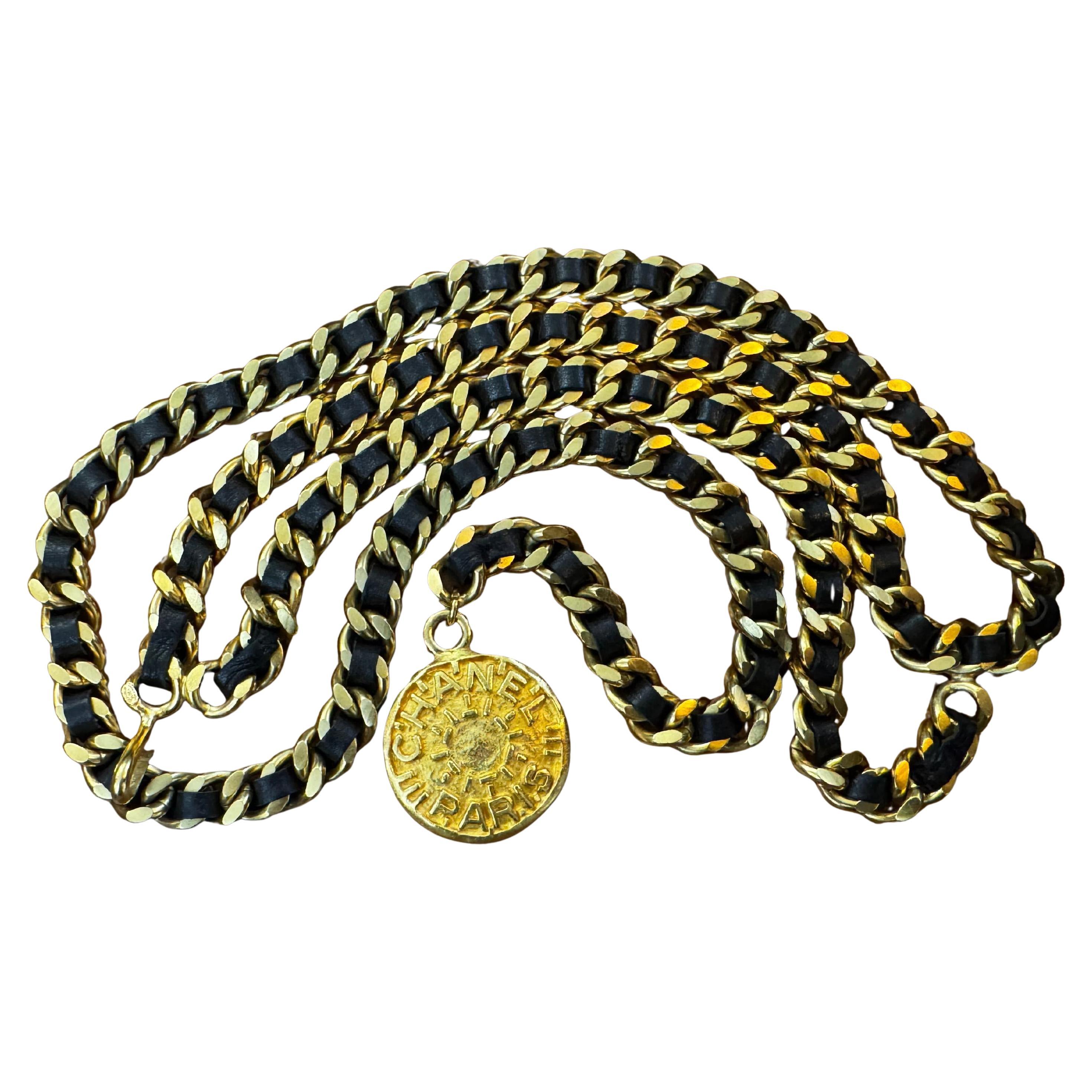1995 Vintage CHANEL Gold Toned Black Leather Chain Belt 95A For Sale