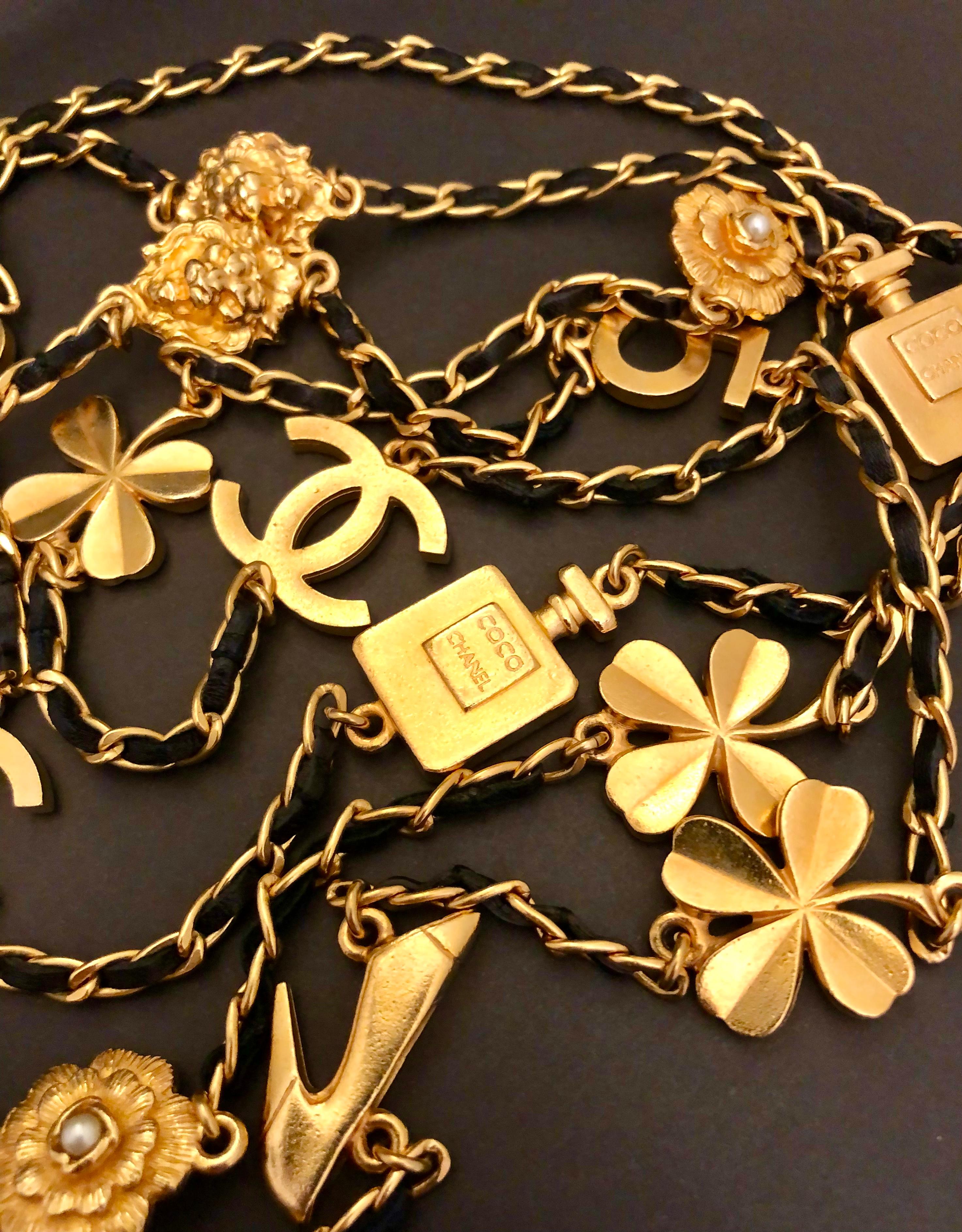 1995 Vintage CHANEL Gold Toned Long Chain Necklace CC No.5 Camellia Lion Clover For Sale 1