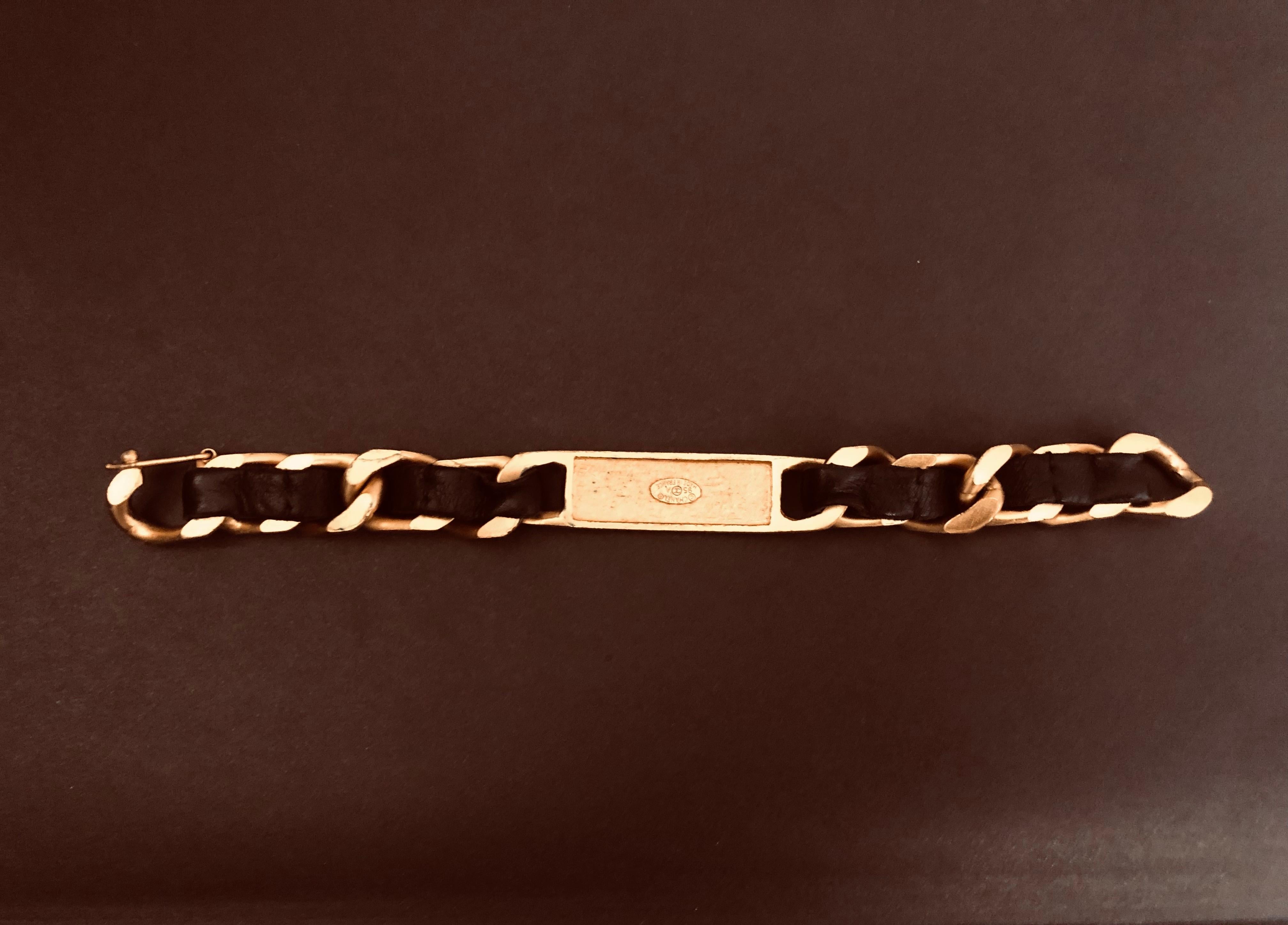 Vintage CHANEL Gold Toned Leather Chain Link Bracelet Unisex Mens  In Good Condition For Sale In Bangkok, TH