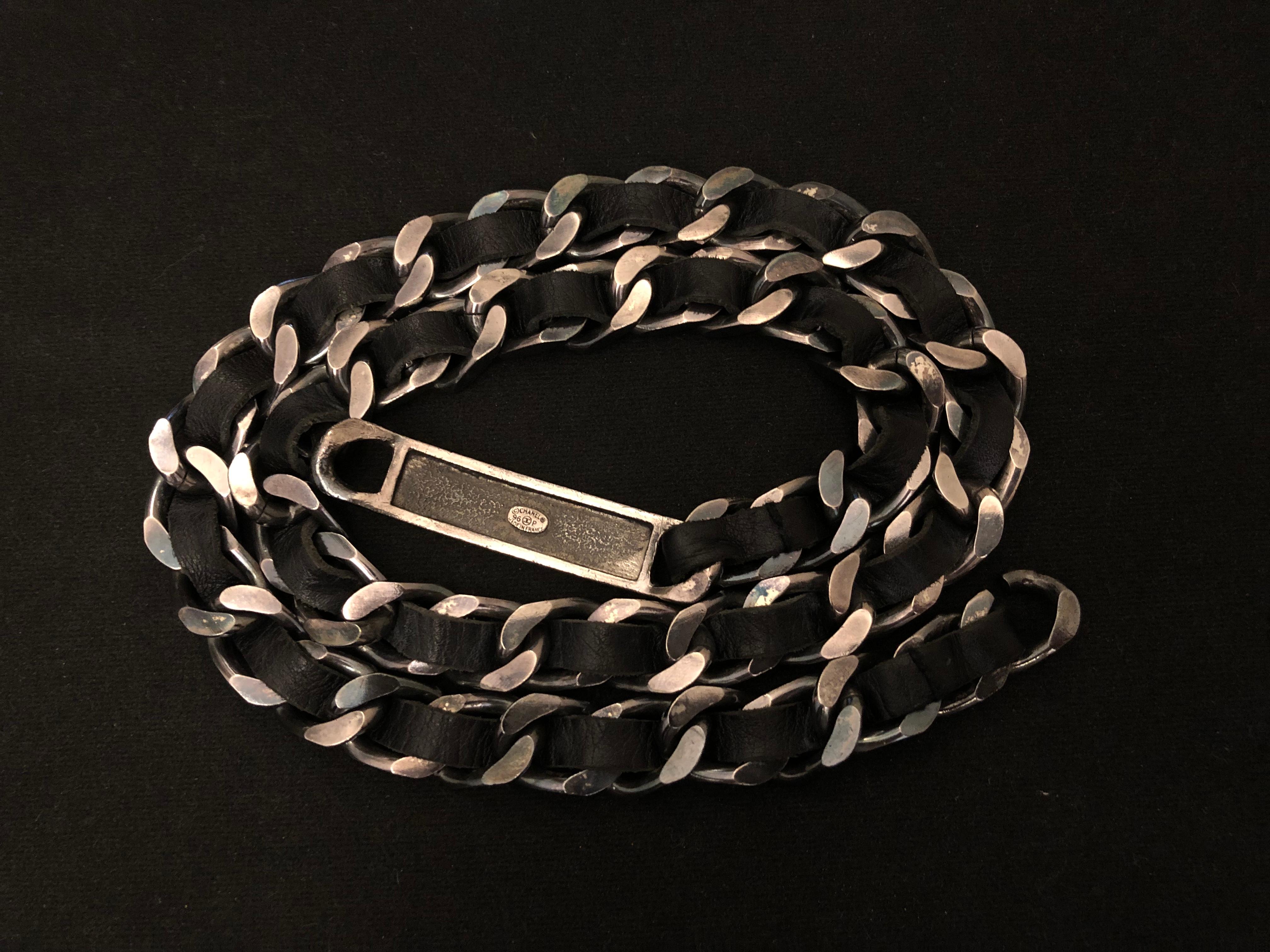 1995 Vintage CHANEL Silver Toned Black Leather Chain Belt Necklace In Fair Condition In Bangkok, TH