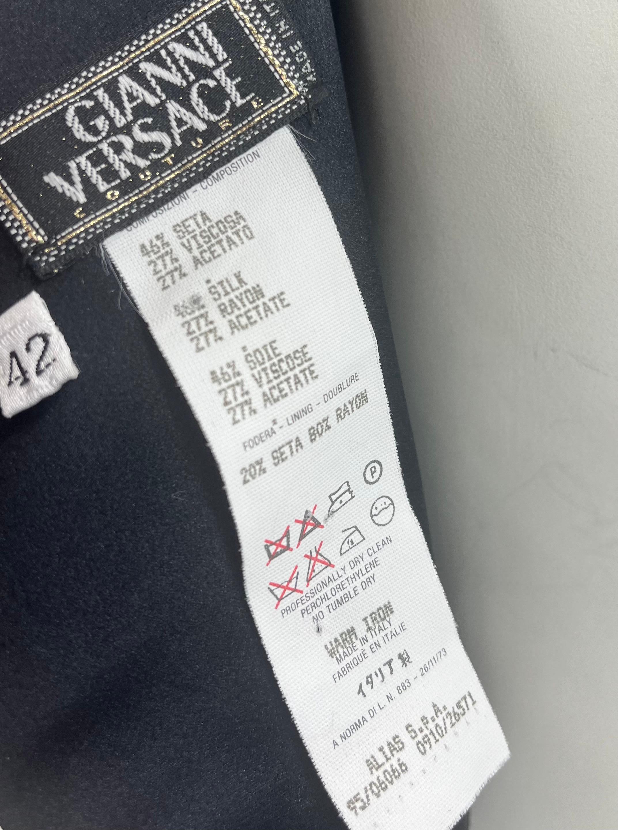 1995 Vintage By Gianni Versace Couture Schwarzes Kleid im Angebot 1