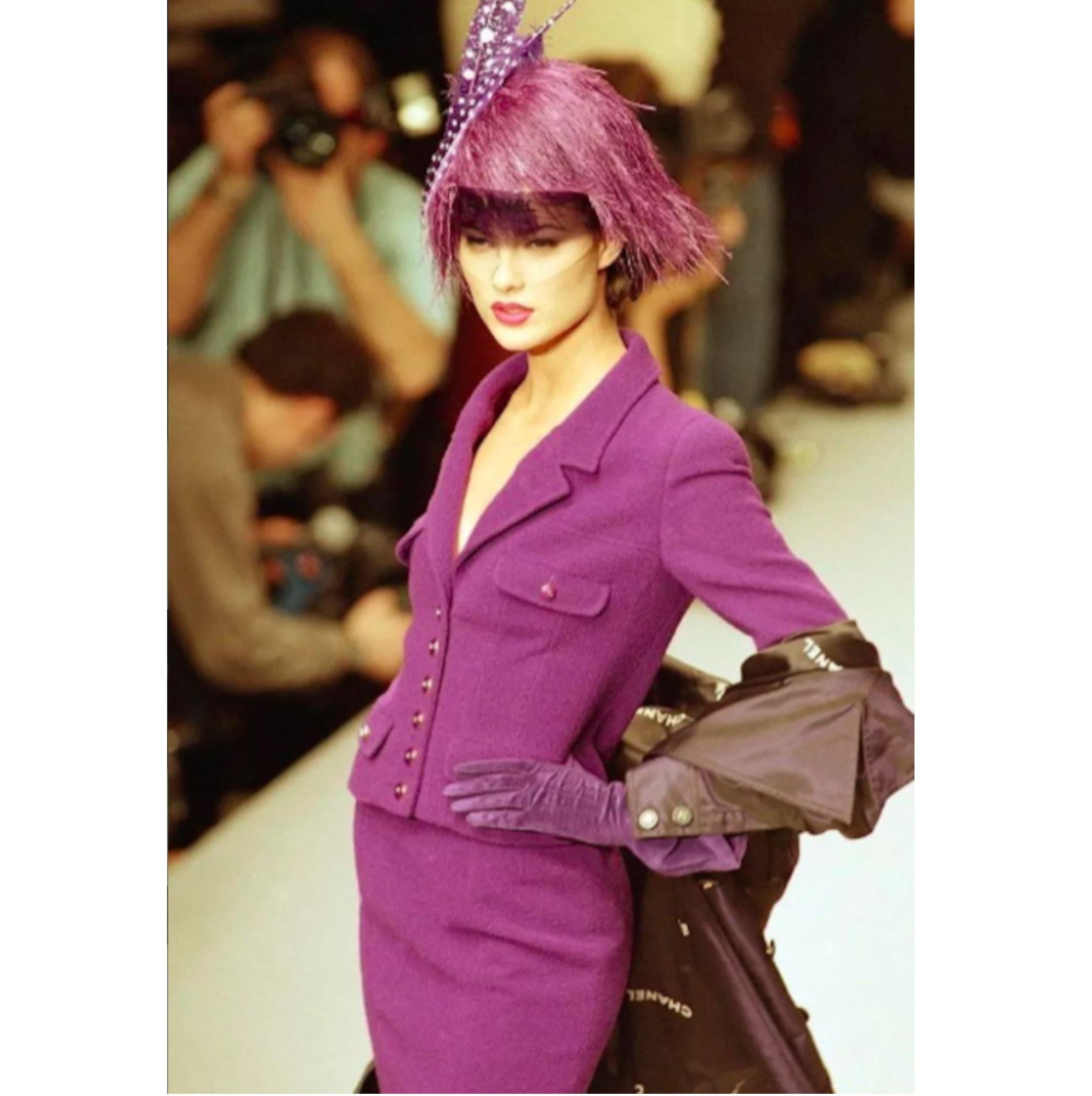 1995FW Chanel Purple Wool Bouclette Jacket Set FR34/36 For Sale 4