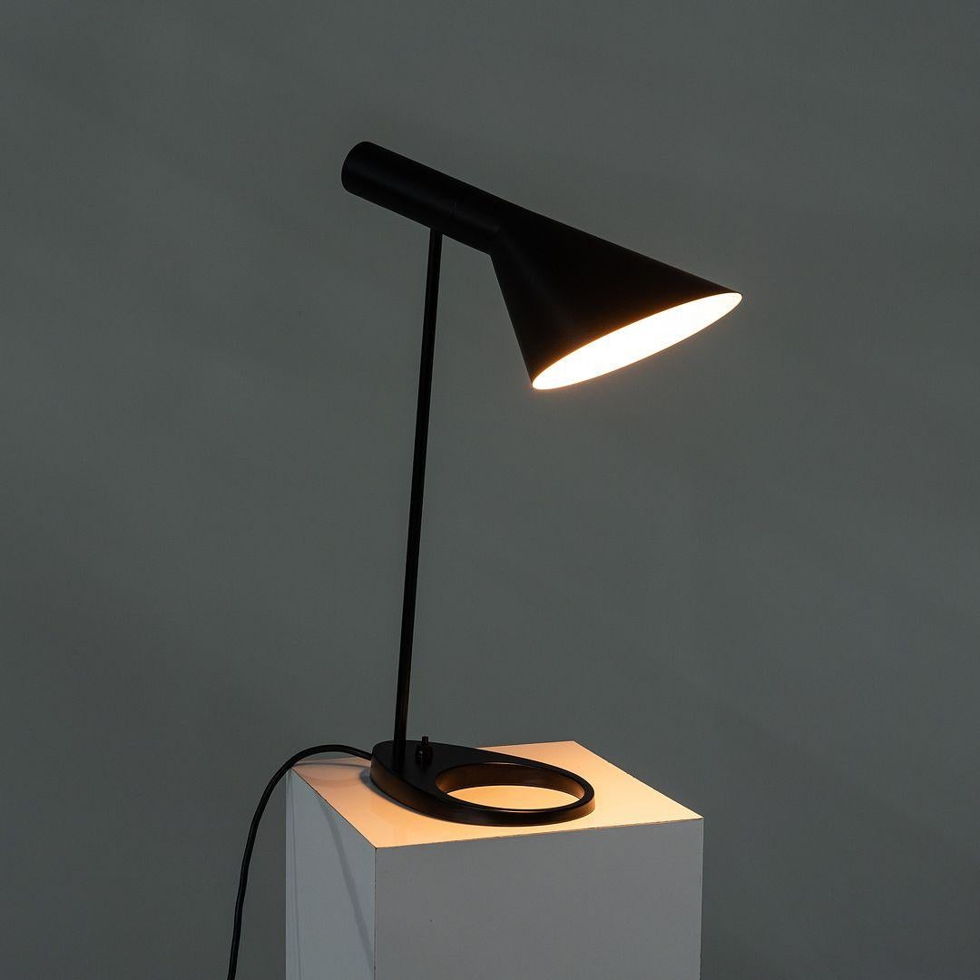 1996 Arne Jacobsen for Louis Poulsen AJ Desk / Table Lamp in Black For Sale 5