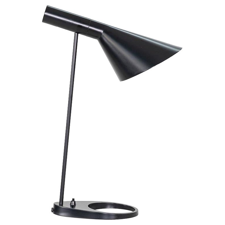 1996 Arne Jacobsen for Louis Poulsen AJ Desk / Table Lamp in Black For Sale