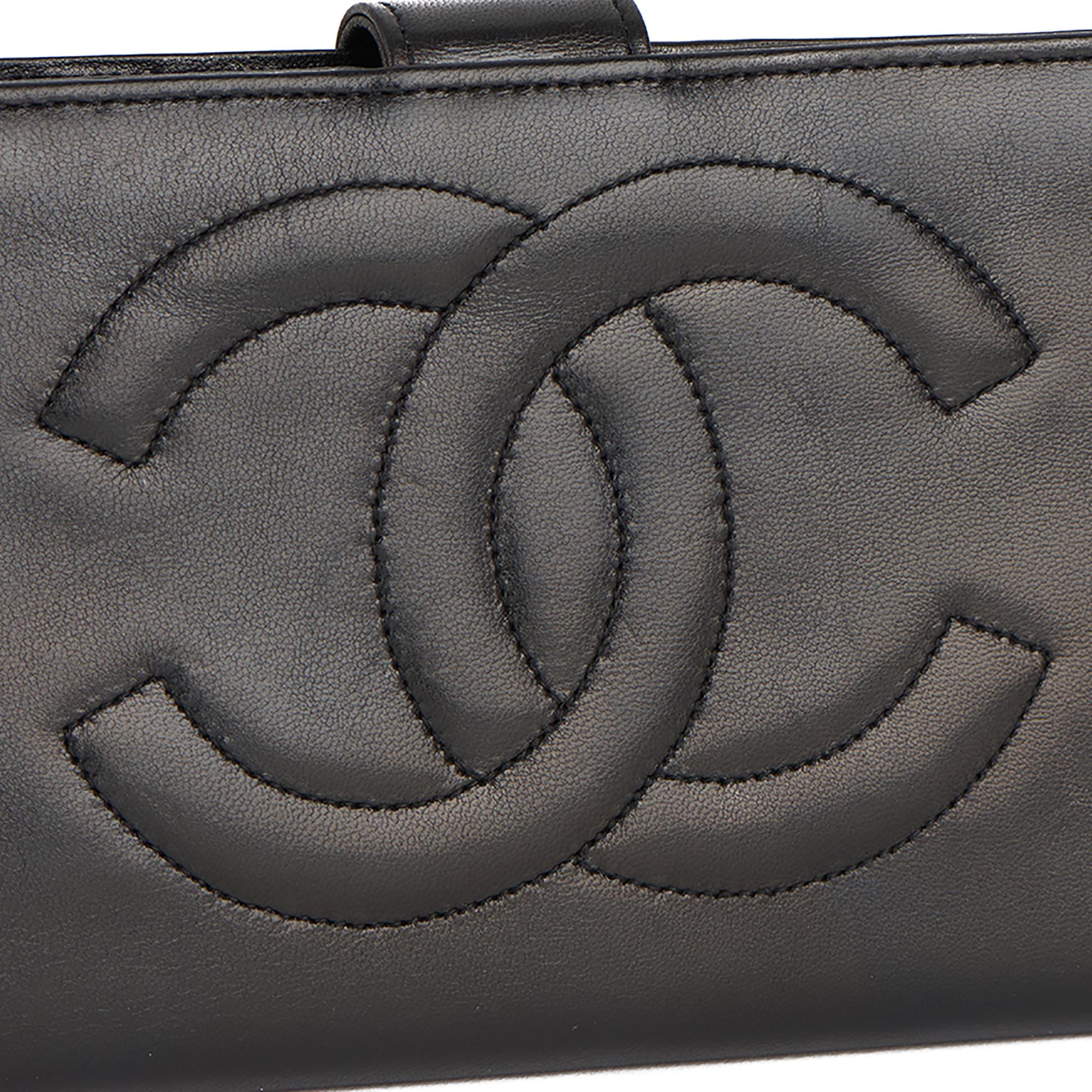 1996 Chanel Black Lambskin Vintage Timeless Long Wallet  3